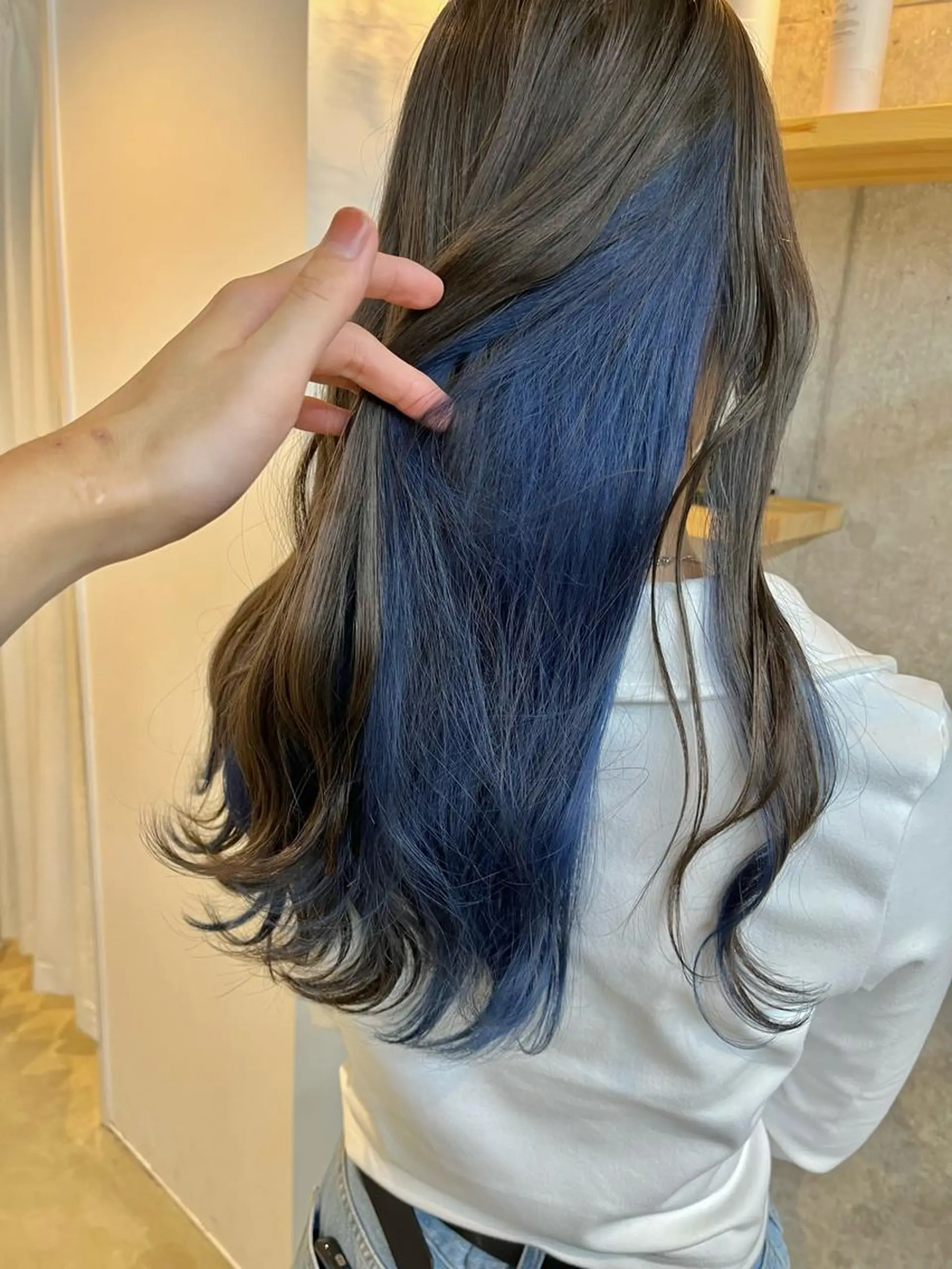 ロング カラー ブリーチ ケアブリーチ ダブルカラー イヤリングカラー ハイライトカラー ハイトーンカラ ー/小川のヘアスタイル