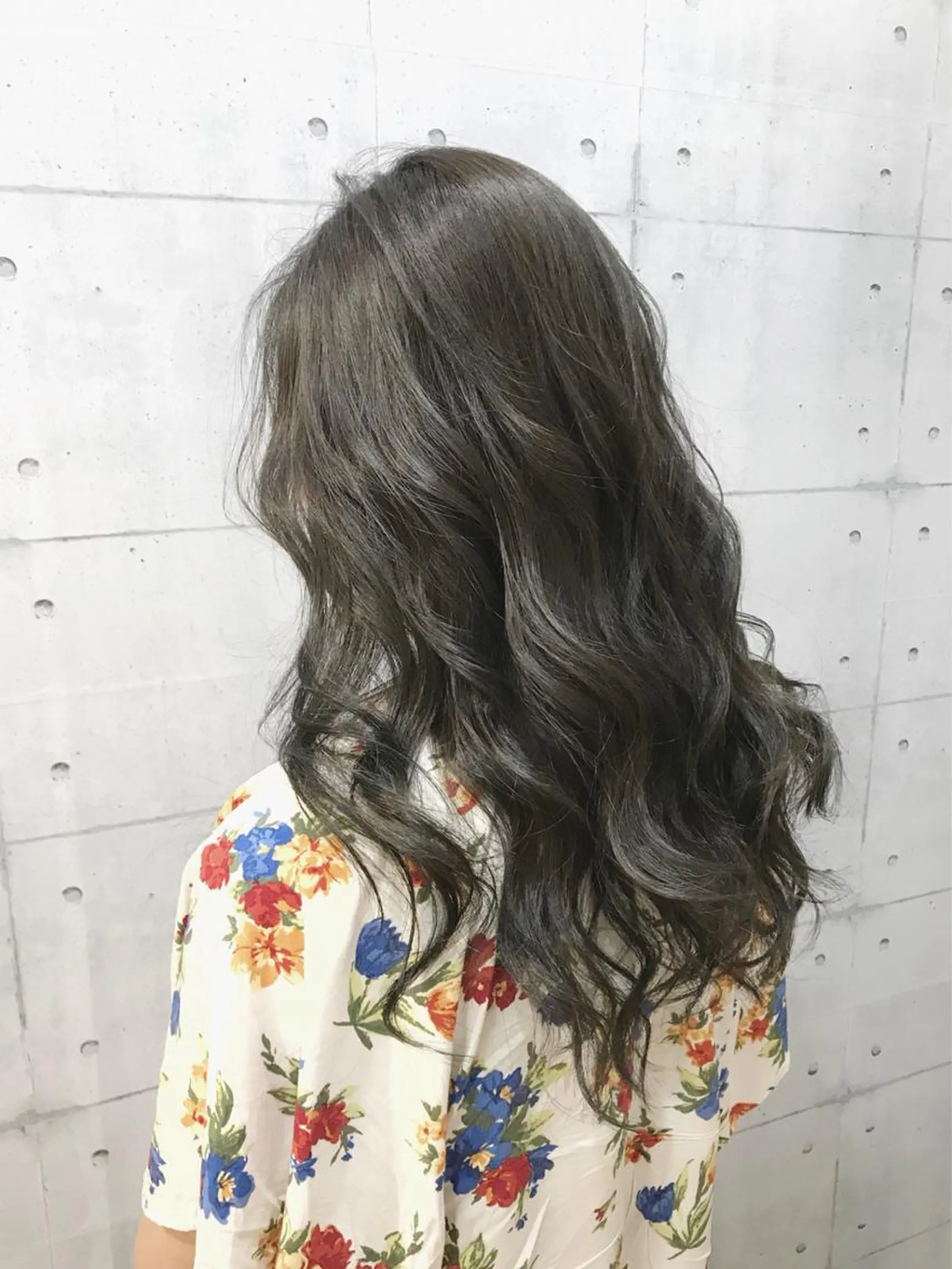 ロング カラー アッシュ ダークアッシュ イルミナカラー ヘアカラー 高木 麻知子のヘアスタイル