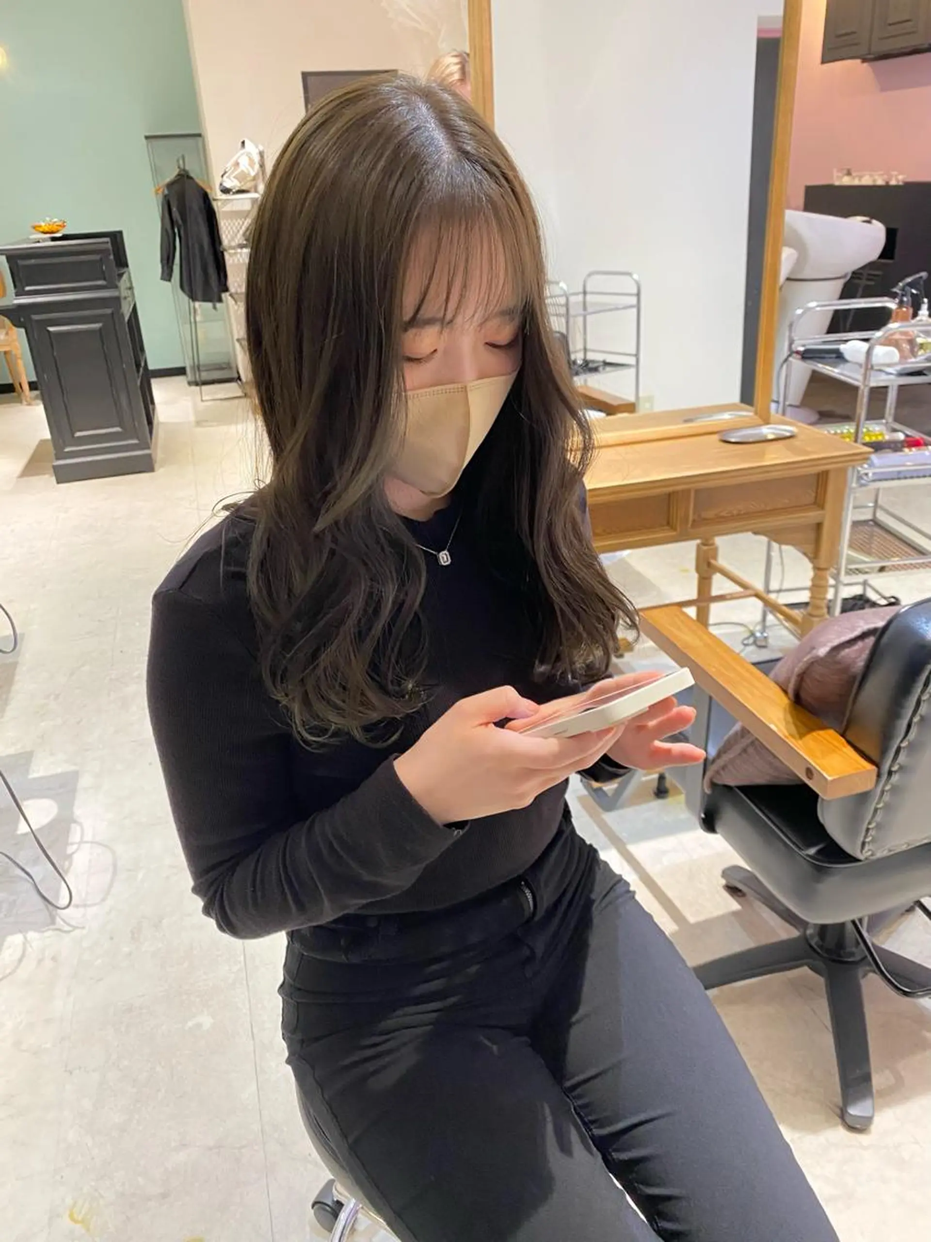 カラー MATTY azusaのヘアスタイル