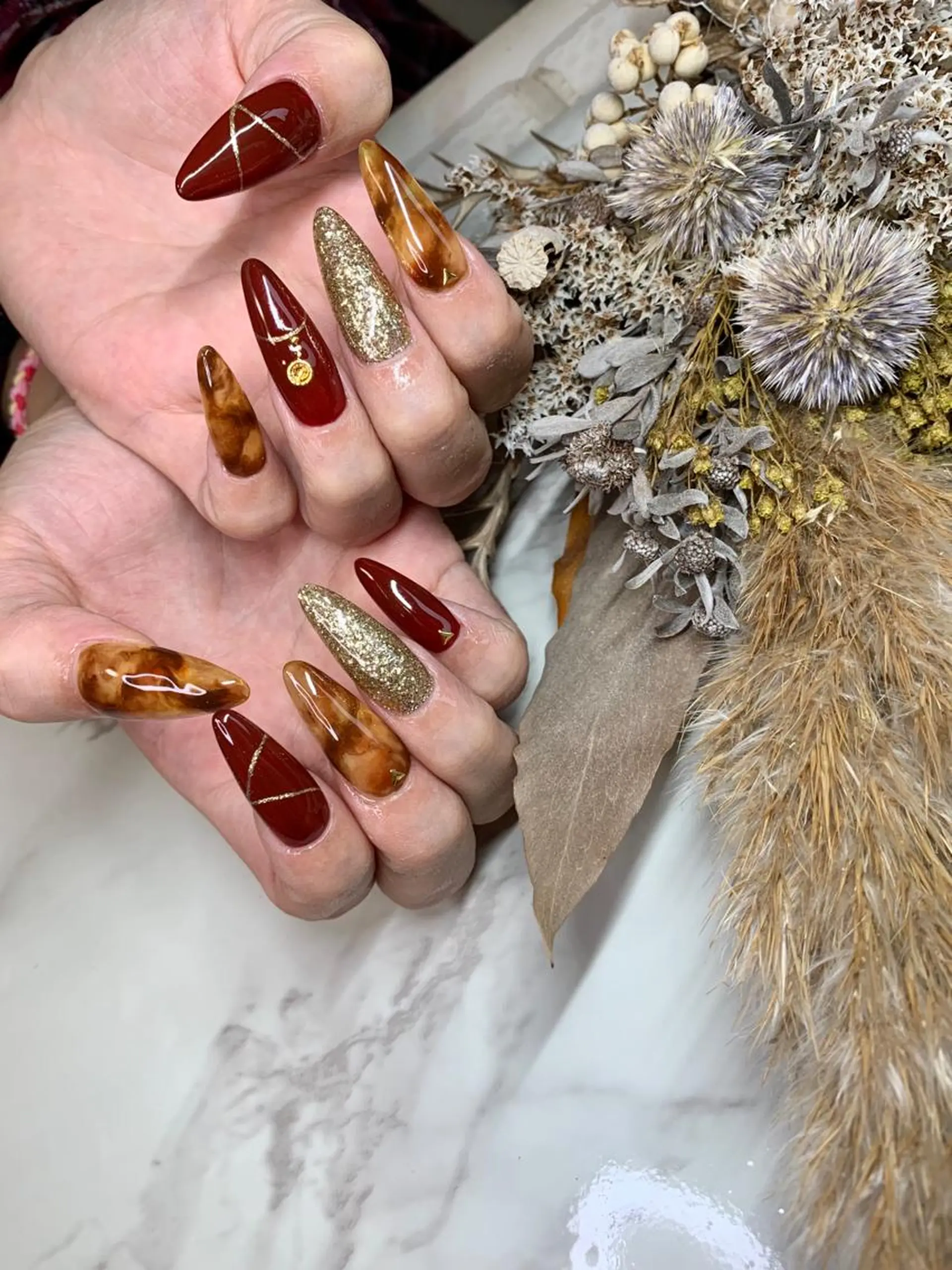 ネイル べっ甲ネイル スカルプネイル Nailsalon E's cafeのネイルデザイン