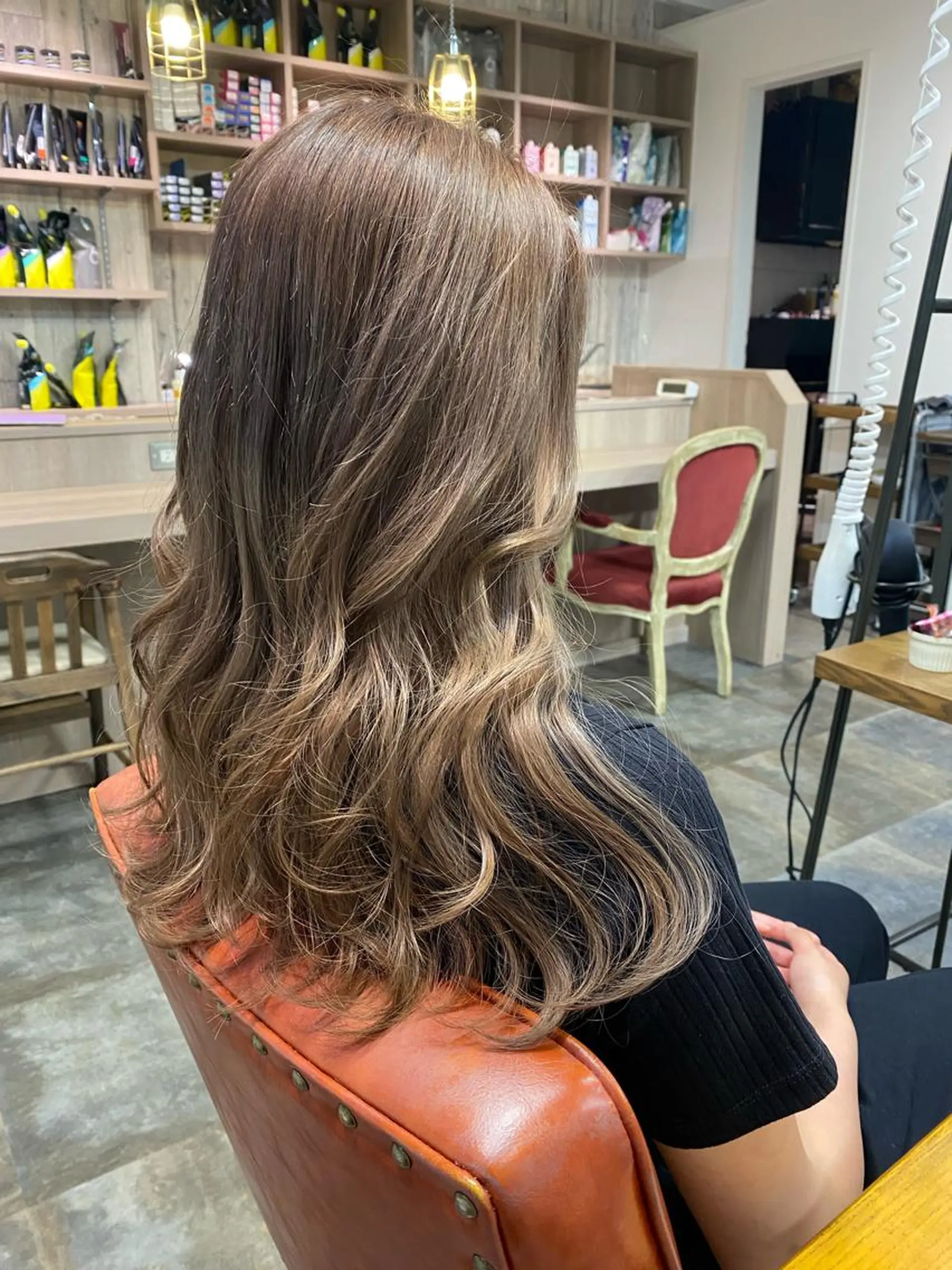 セミロング ハイトーンボブ Mizuki.のヘアスタイル