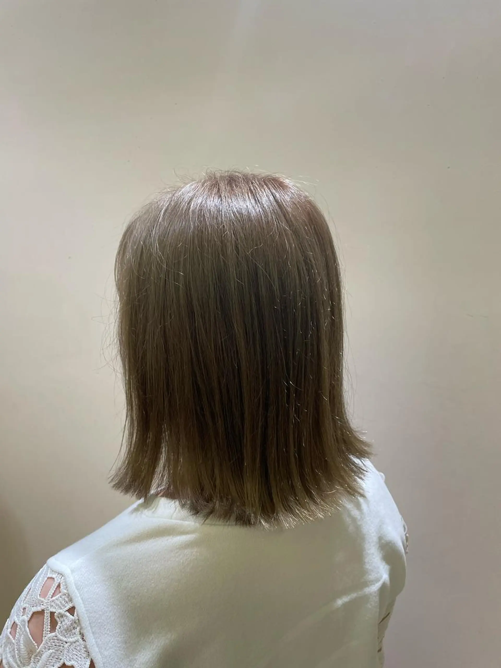 ミディアム カラー ボブ 外ハネヘア 田中 くるみのヘアスタイル