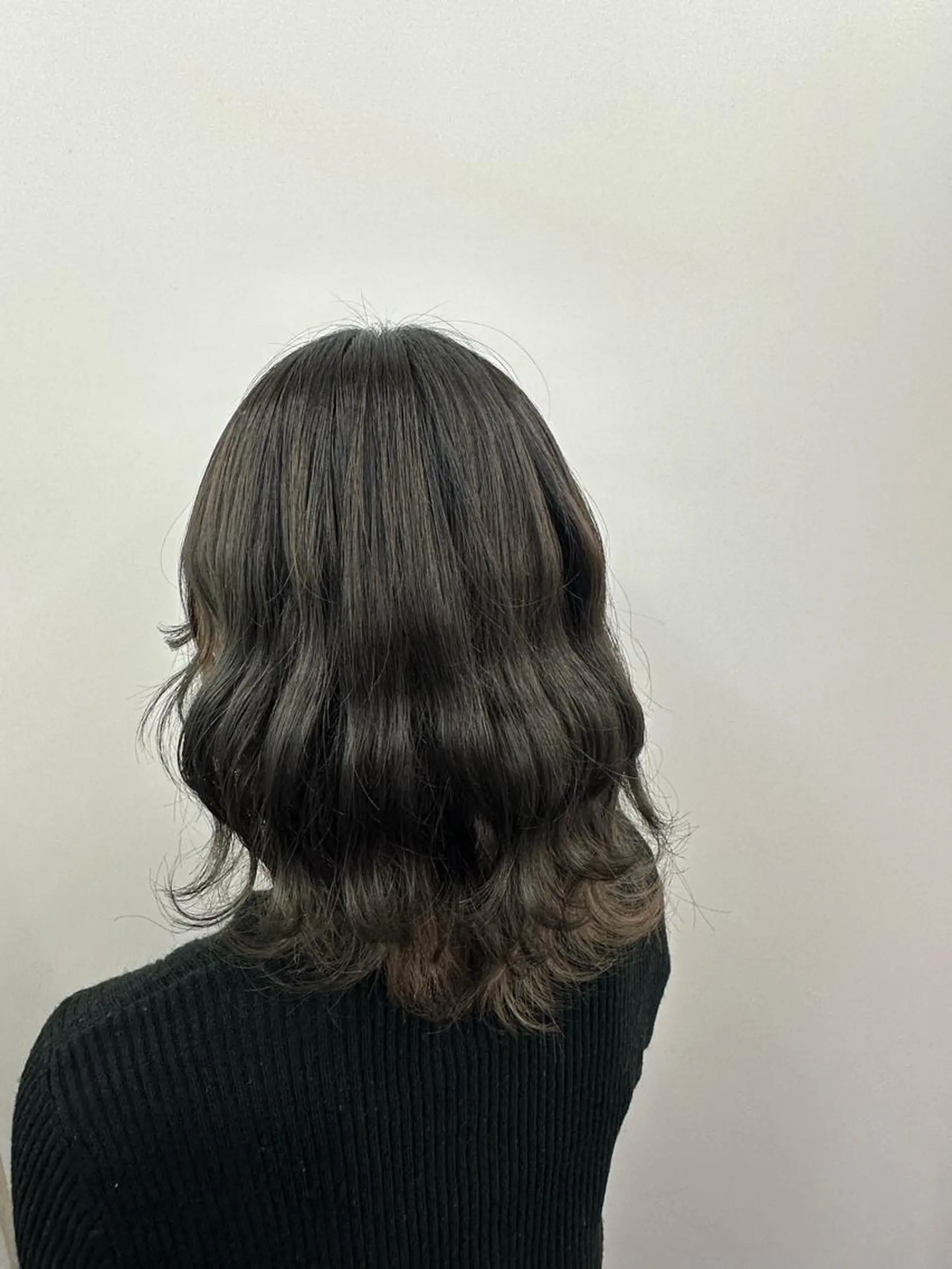 ミディアム 韓国ヘア×ハイトーン AYA💫のヘアスタイル