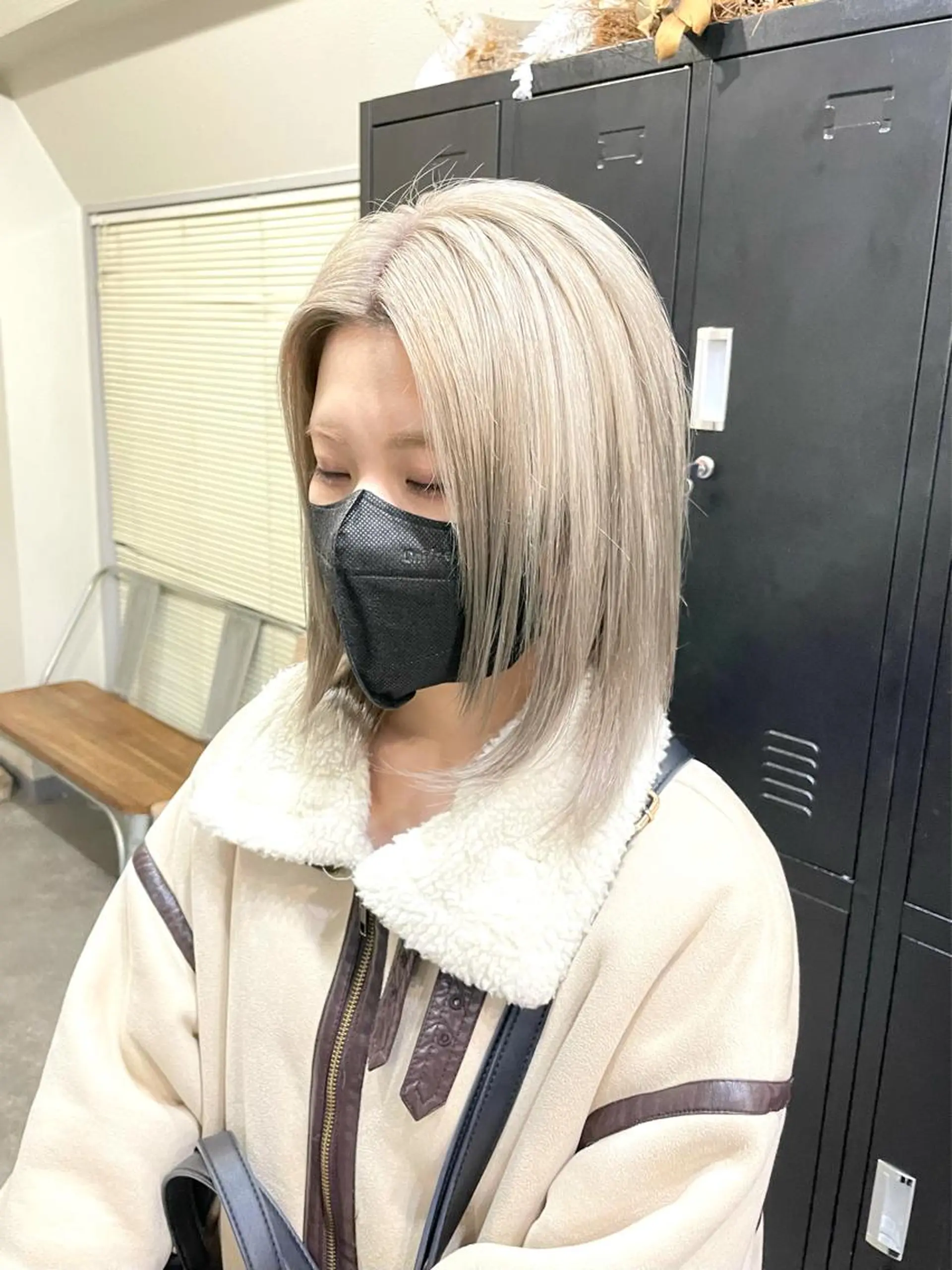 ミディアム カラー パーマ ヘアアレンジ メンズ キッズ ネイル マツエク・マツパ アイブロウ メンズバレイヤージュ メンズブリーチ メンズハイライト メンズインナーカラー メンズ韓国風 切りっぱなしヘアボブ ミディアムヘアRYOのヘアスタイル