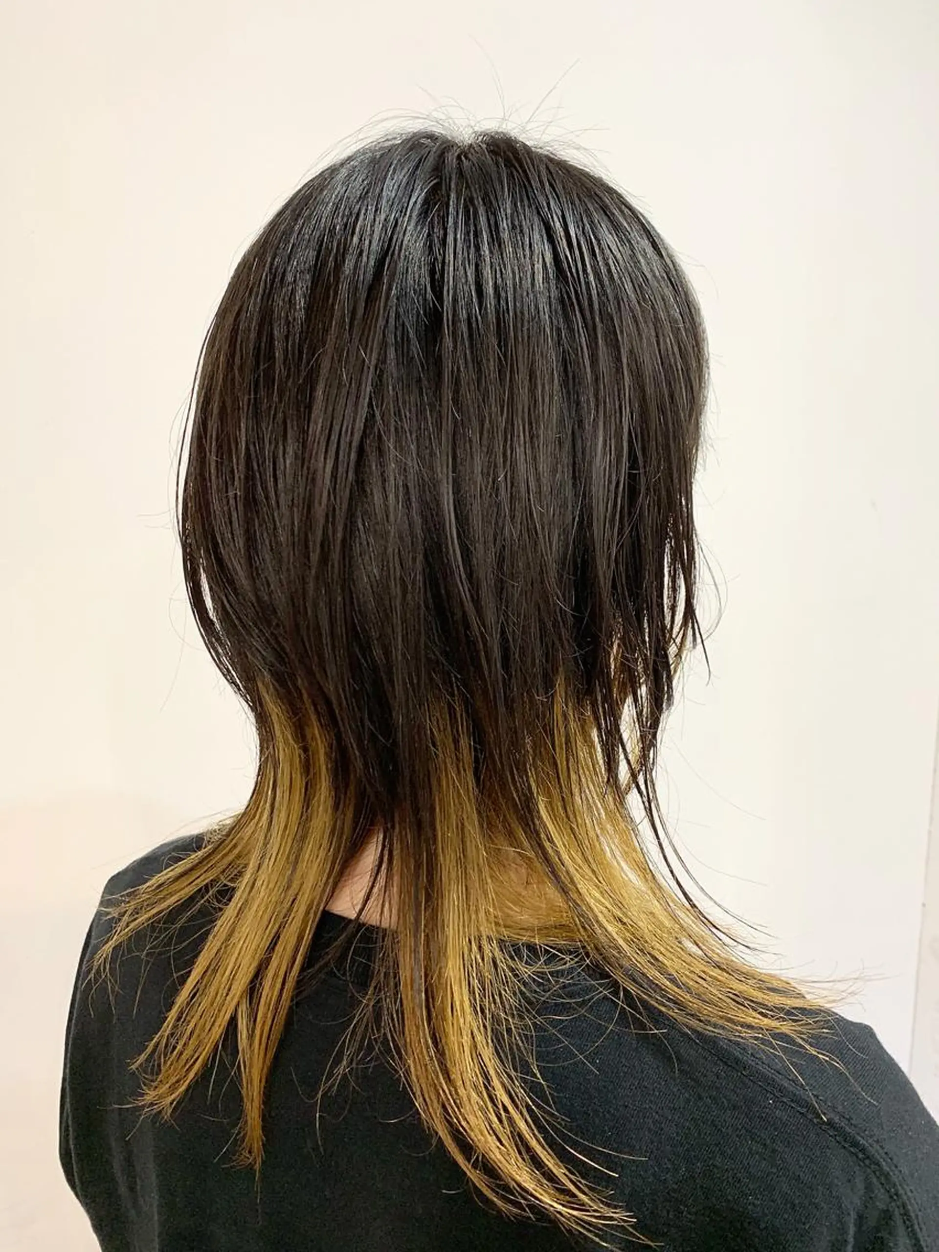 セミロング ウルフカット 髪質改善🌈 tomomiのヘアスタイル