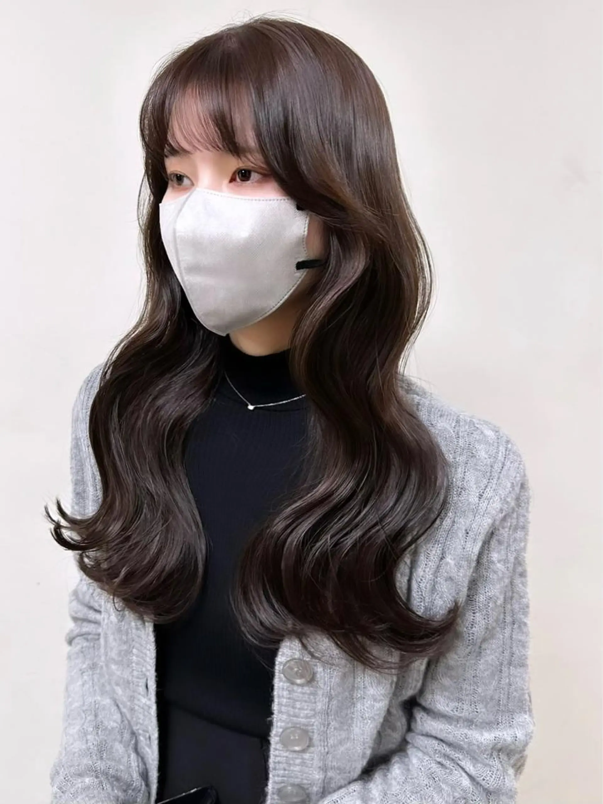 ロング カラー パーマ ヘアアレンジ ネイル マツエク・マツパ アイブロウ ベージュカラー 黒髪 ブリーチ ブルーカラー ブルーブラック カット ヘアカラー トリートメント ニシダヒカリ🌙 髪質改善×似合わせのヘアスタイル