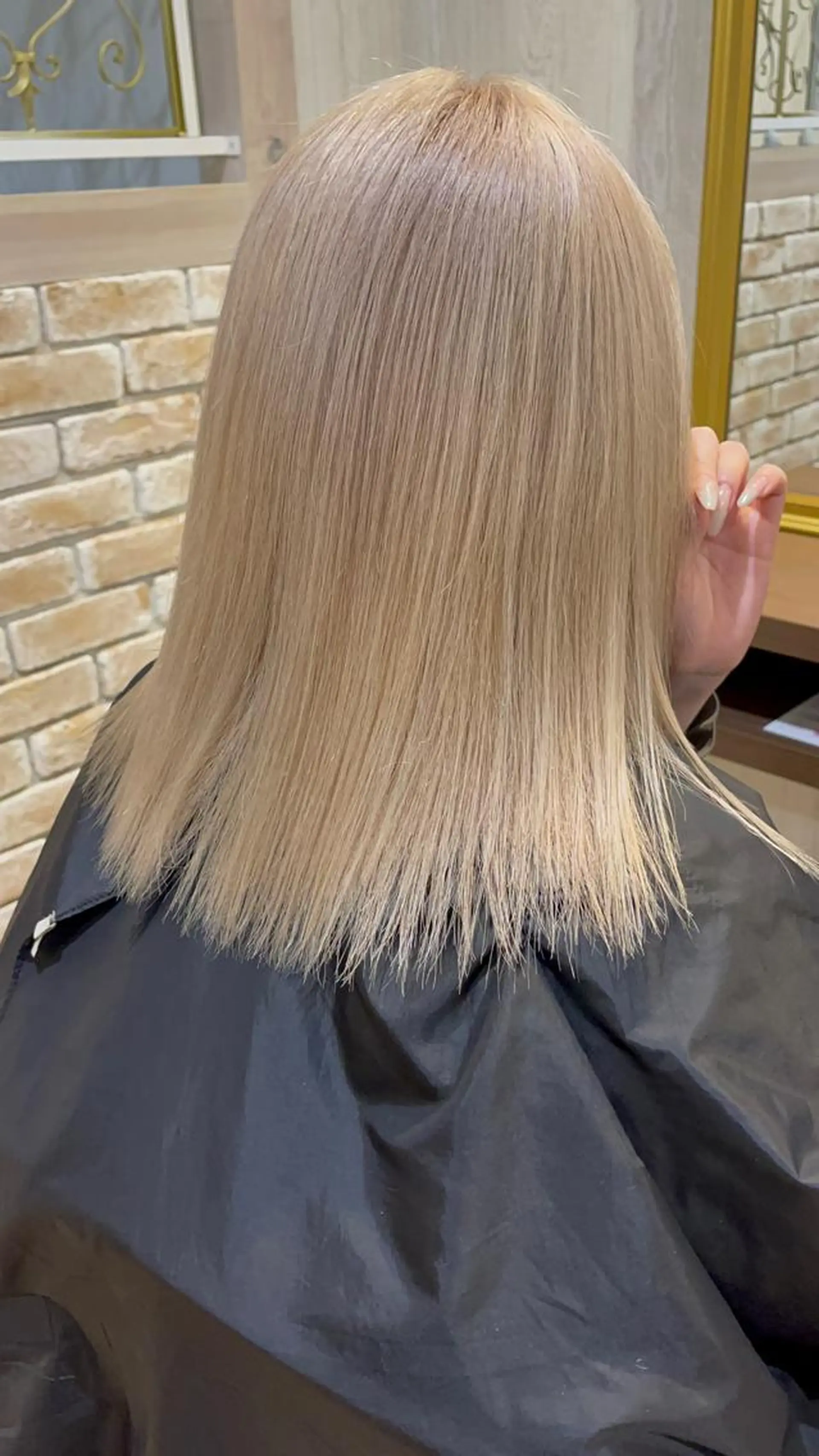 セミロング BRIDGE あきらのヘアスタイル