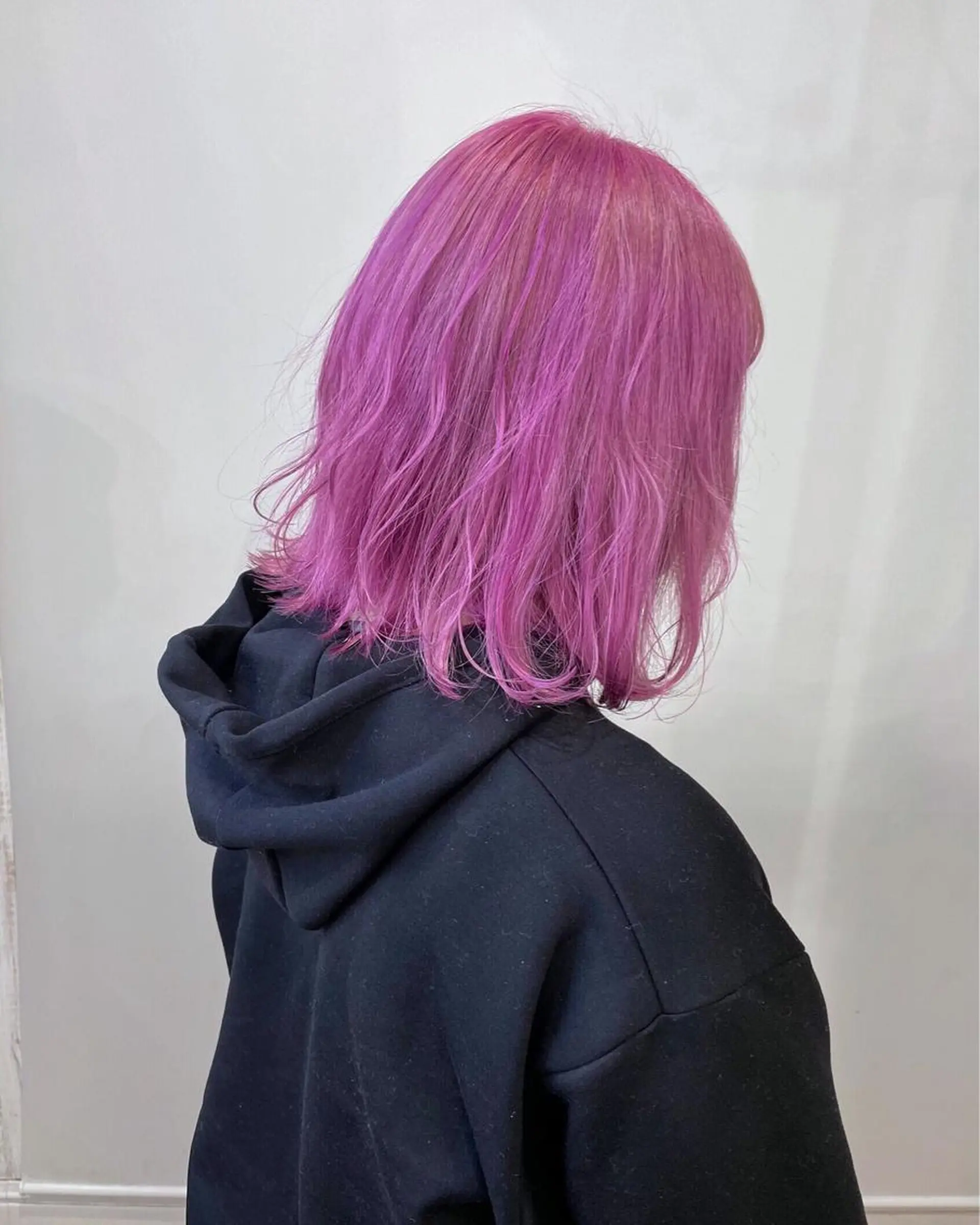 カラー white.梅田 デザインカラー🦄のヘアスタイル