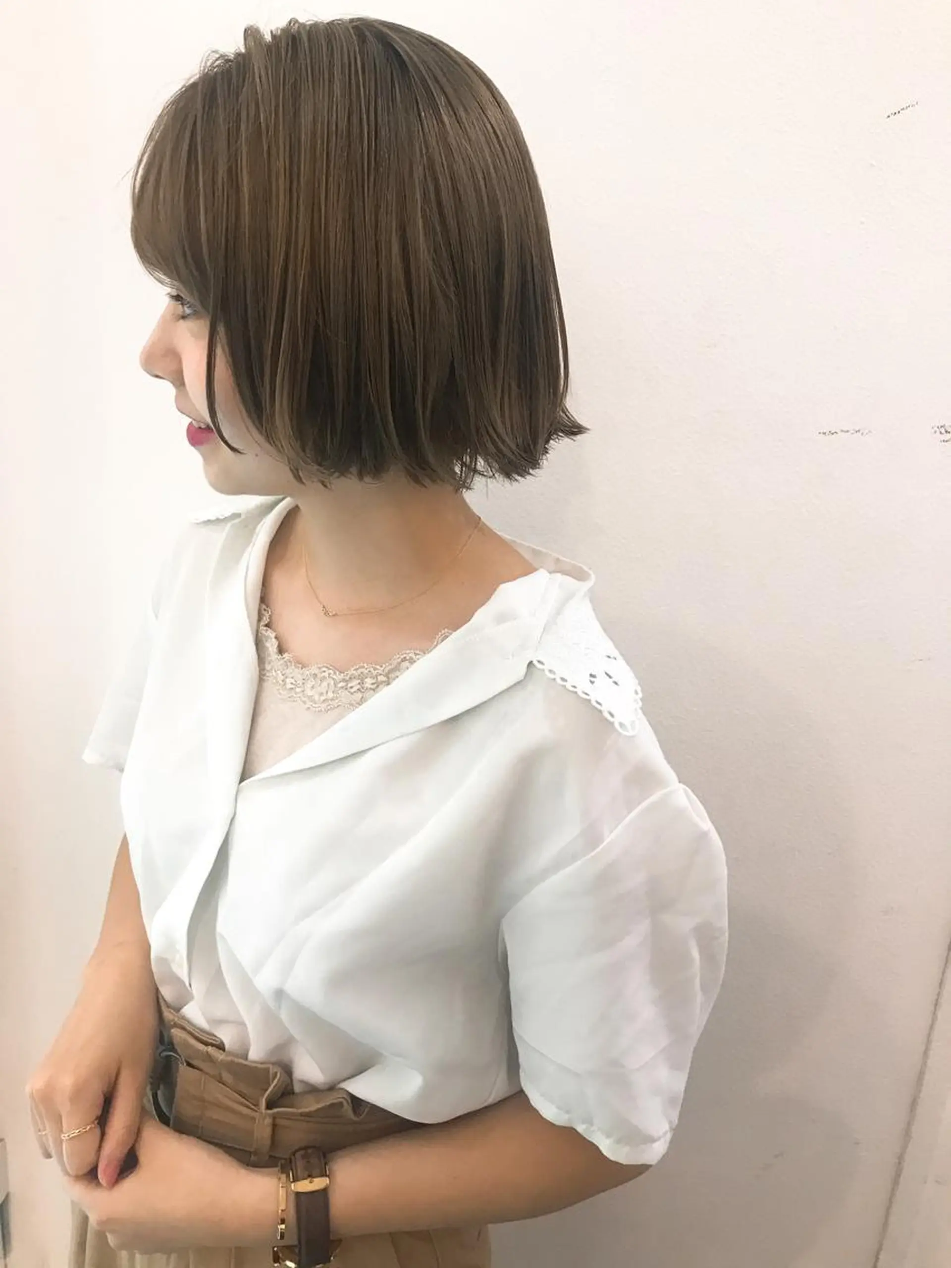 ショート ヘアカラー トリートメント 💓パーマ，💗 レイヤーカットのヘアスタイル