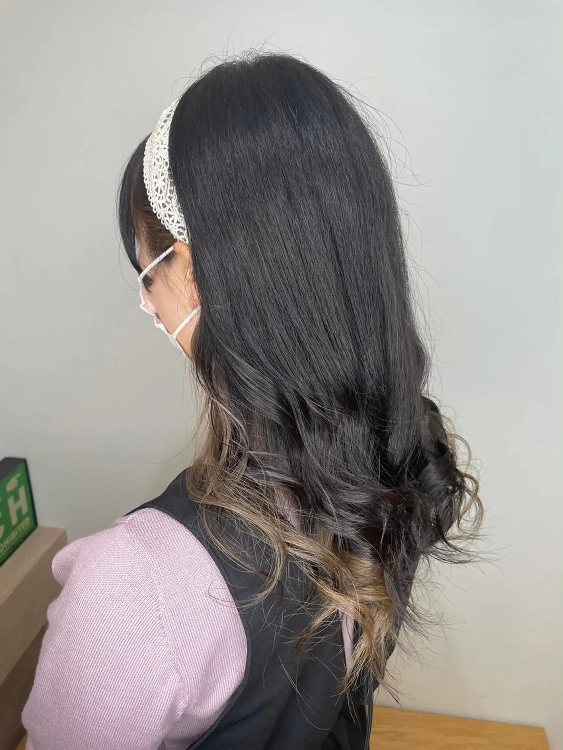 ミディアム カラー ベージュカラー ミルクティーベージュ カット ヘアカラー トリートメント 佐藤 魁人のヘアスタイル