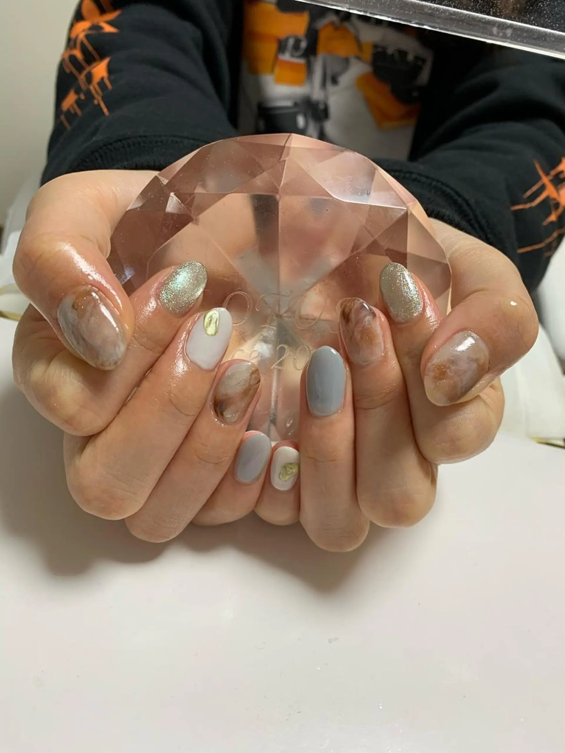 ネイル マグネットネイル ニュアンスネイル ハンドネイル ハンドケア LOTUS ネイルサロンのネイルデザイン