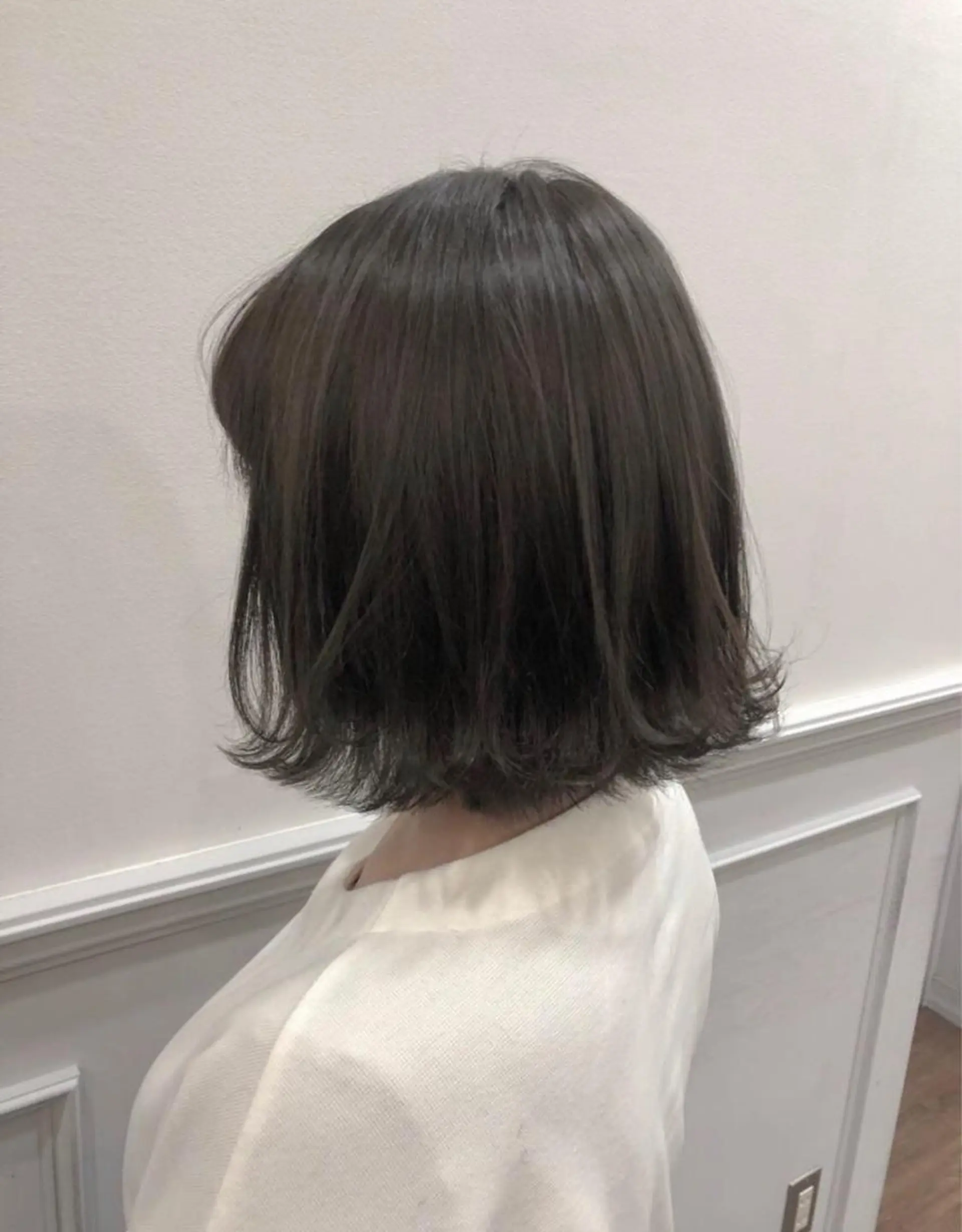 ミディアム カラー ベージュカラー ひろせ かなのヘアスタイル