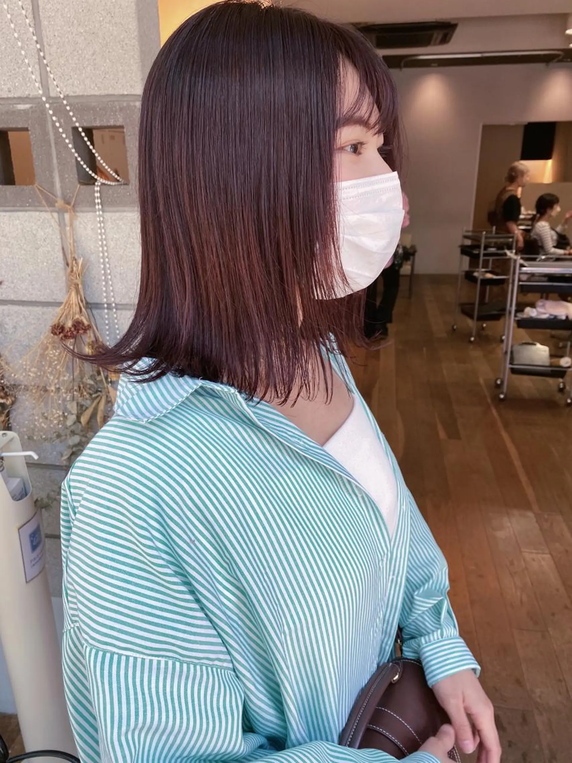 ミディアム カラー パーマ カット ヘアカラー 塩澤 榛奈のヘアスタイル