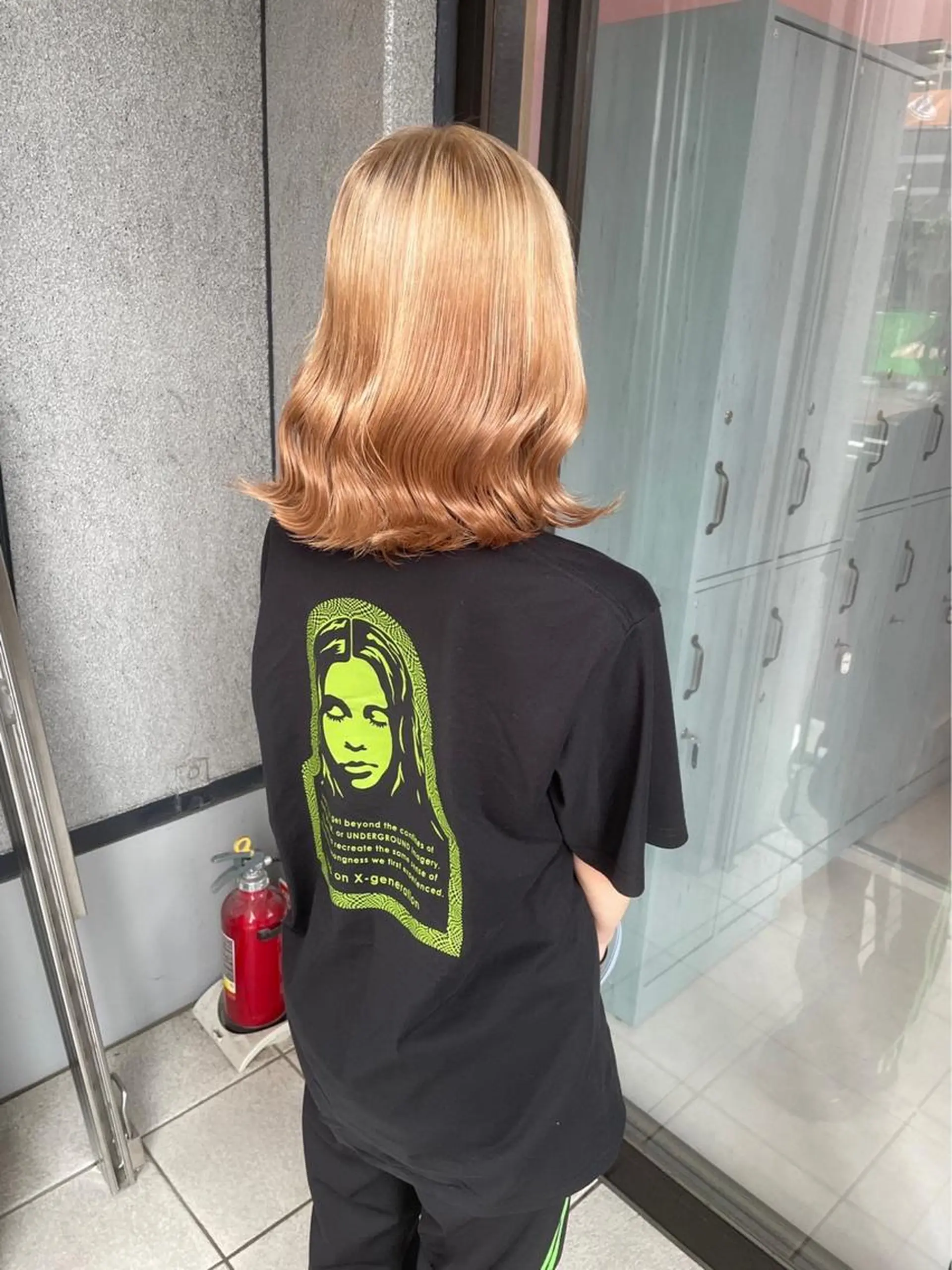 ミディアム カラー ミディアムパーマ ブリーチ ハイトーンカラー メンズ/似合わせ/骨 格矯正/真人のヘアスタイル