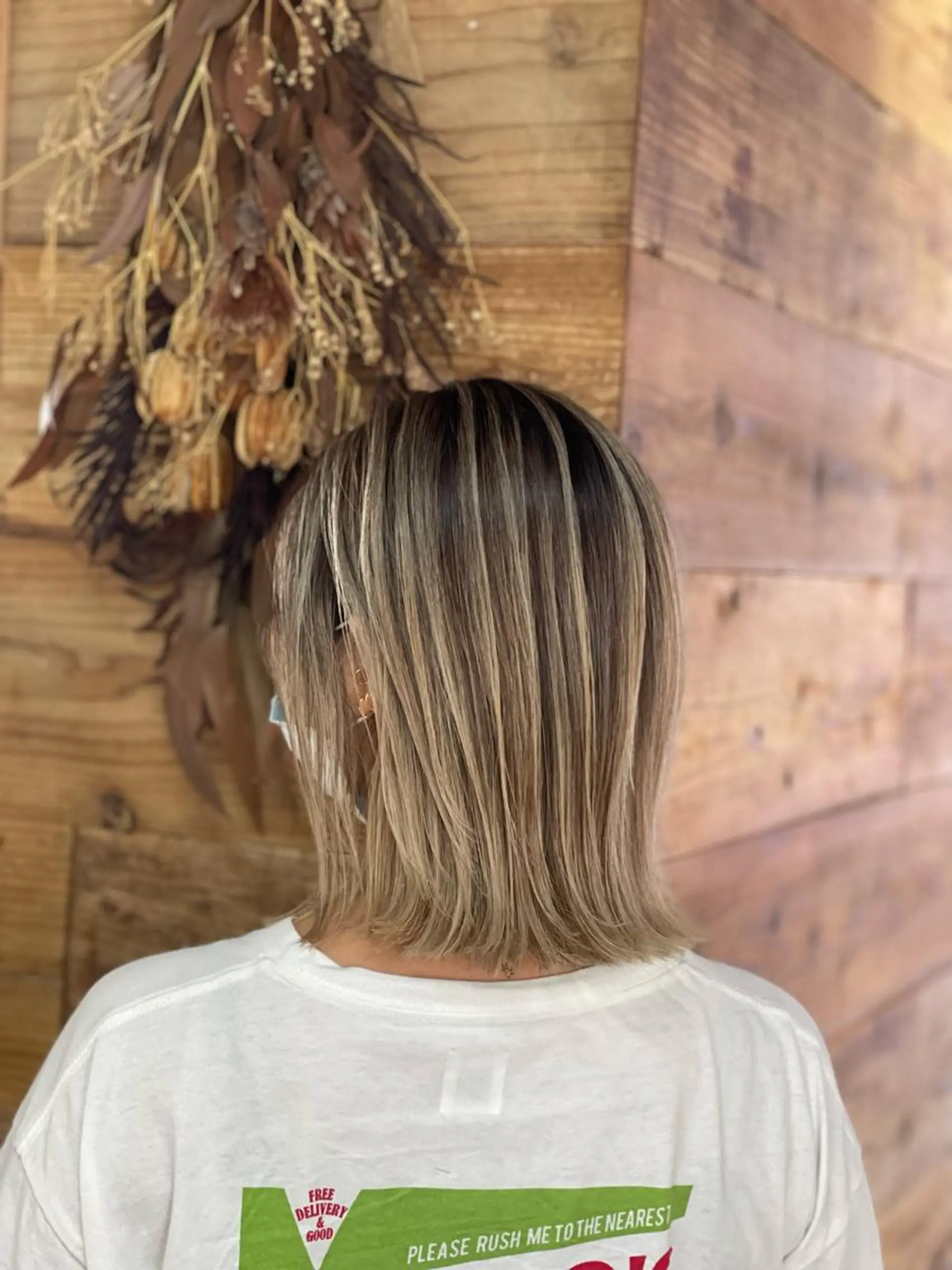 ミディアム カラー アッシュ バレイヤージュ ベージュカラー グラデーションカラー グレージュ ヘアカラー トリートメント FOLK所属・白髪ぼかしハイライト バレイヤージュヤマトのヘアスタイル