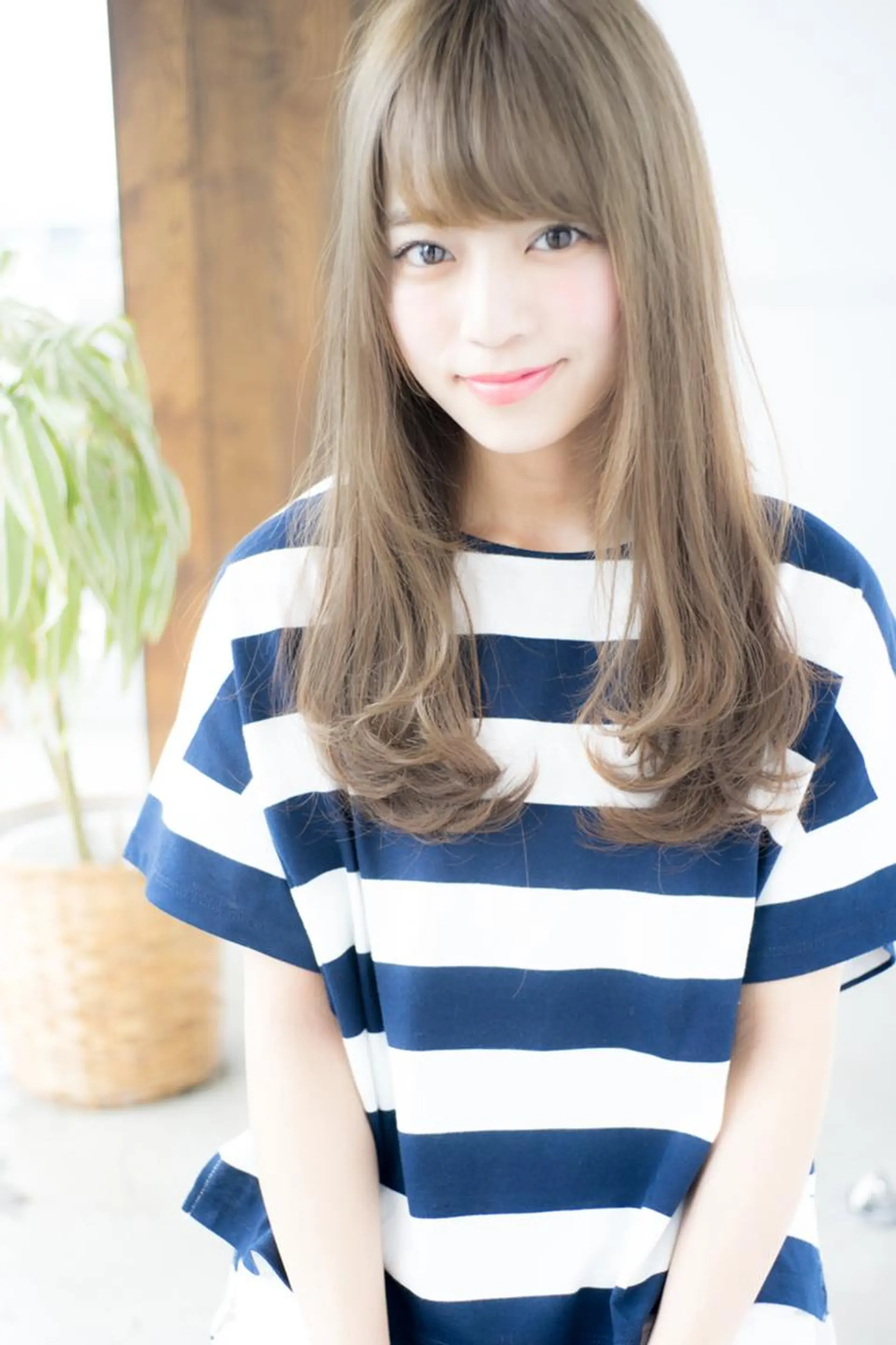 ロング おしゃれ染めで白髪を 染める/山口玲緒奈のヘアスタイル