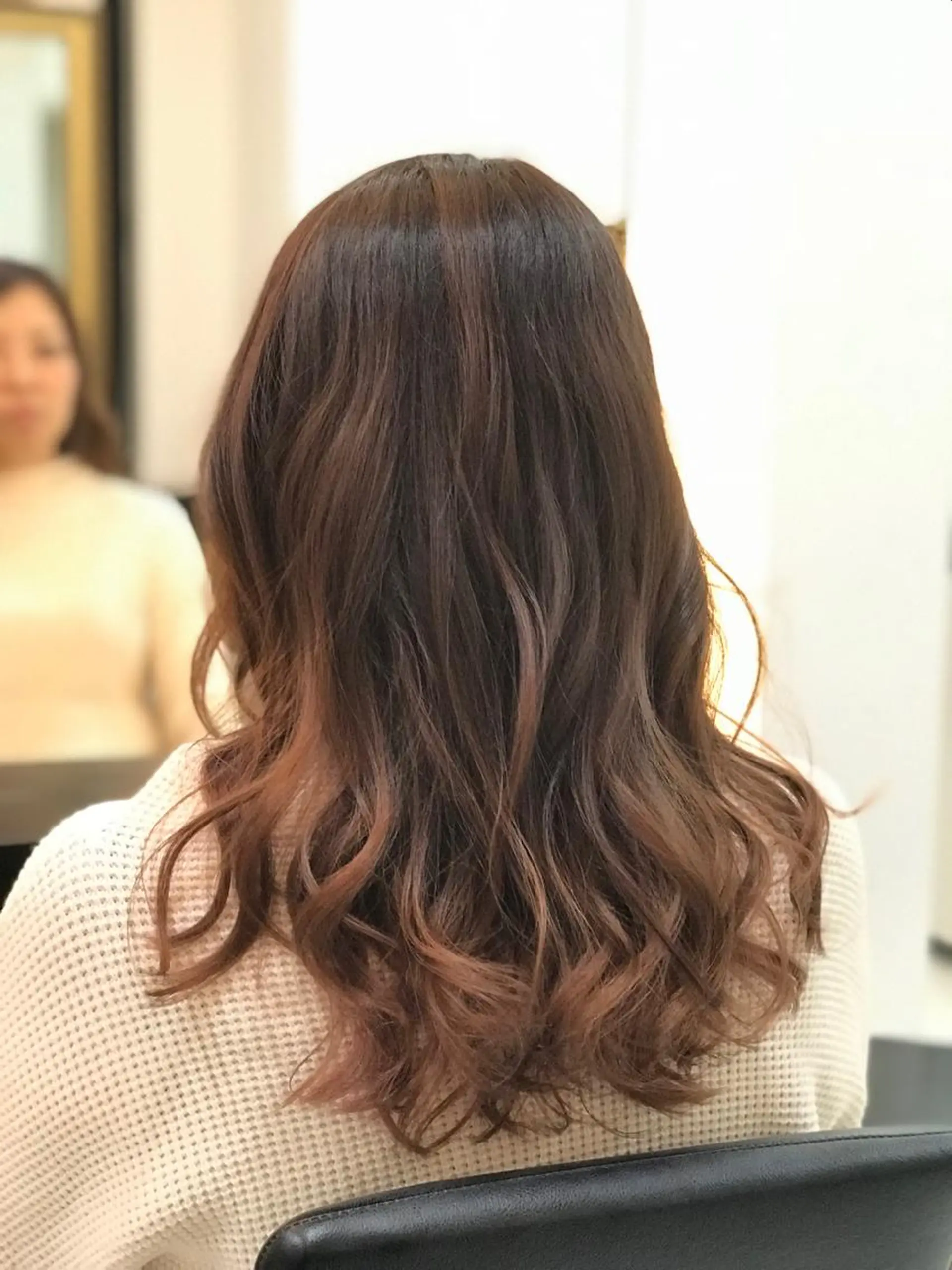 ロング カラー バレイヤージュ ピンクカラー レイヤーカット カット ヘアカラー トリートメント 國井 慎吾のヘアスタイル