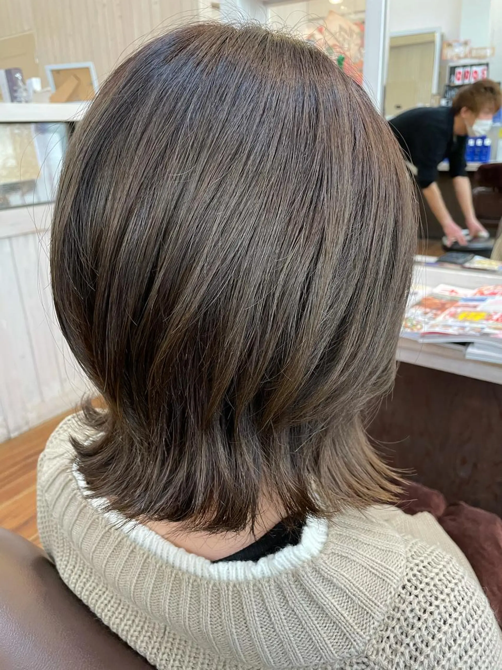 ミディアム カラー Well's TAIGAのヘアスタイル