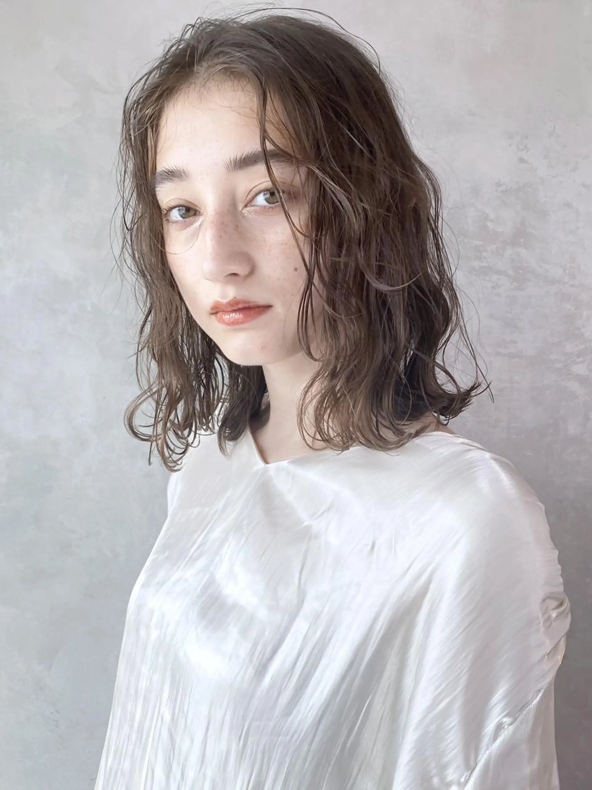 ミディアム カラー パーマ ヘアアレンジ ミディアムパーマ ITbyALBUM 浦和店のヘアスタイル