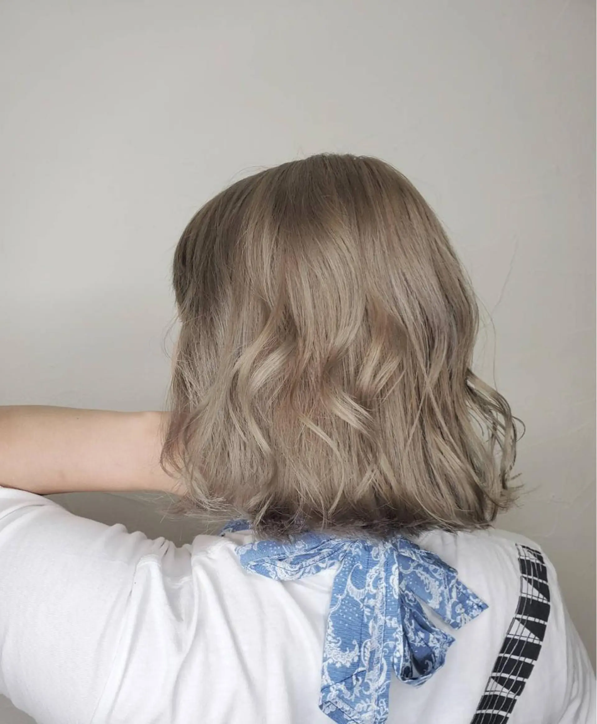 ショート 派手髪支持率No1 Eisukeのヘアスタイル