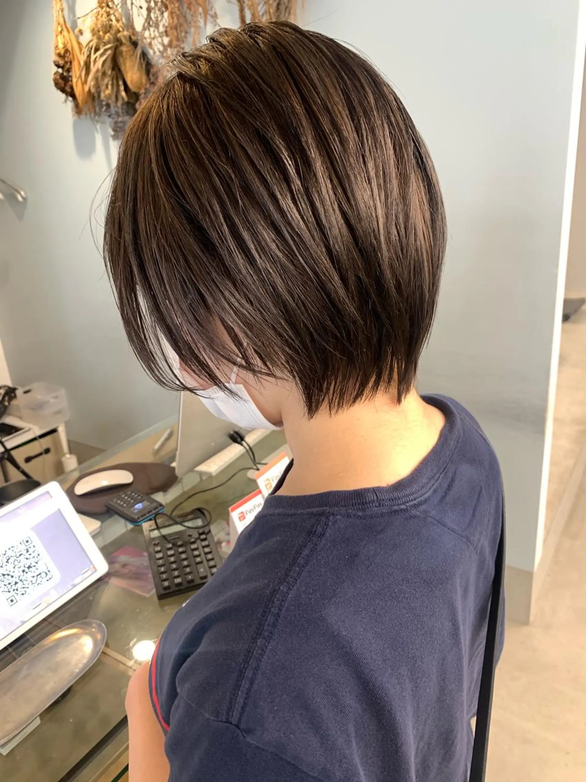 ショート カラー カット ヘアカラー トリートメント leben serikaのヘアスタイル