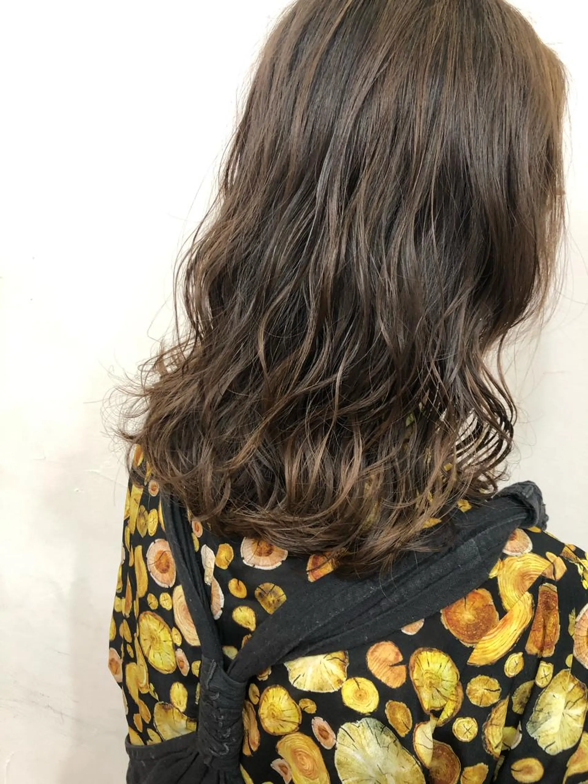 ミディアム カラー パーマ 西山梨々【5/1〜 復帰致します🌼】のヘアスタイル