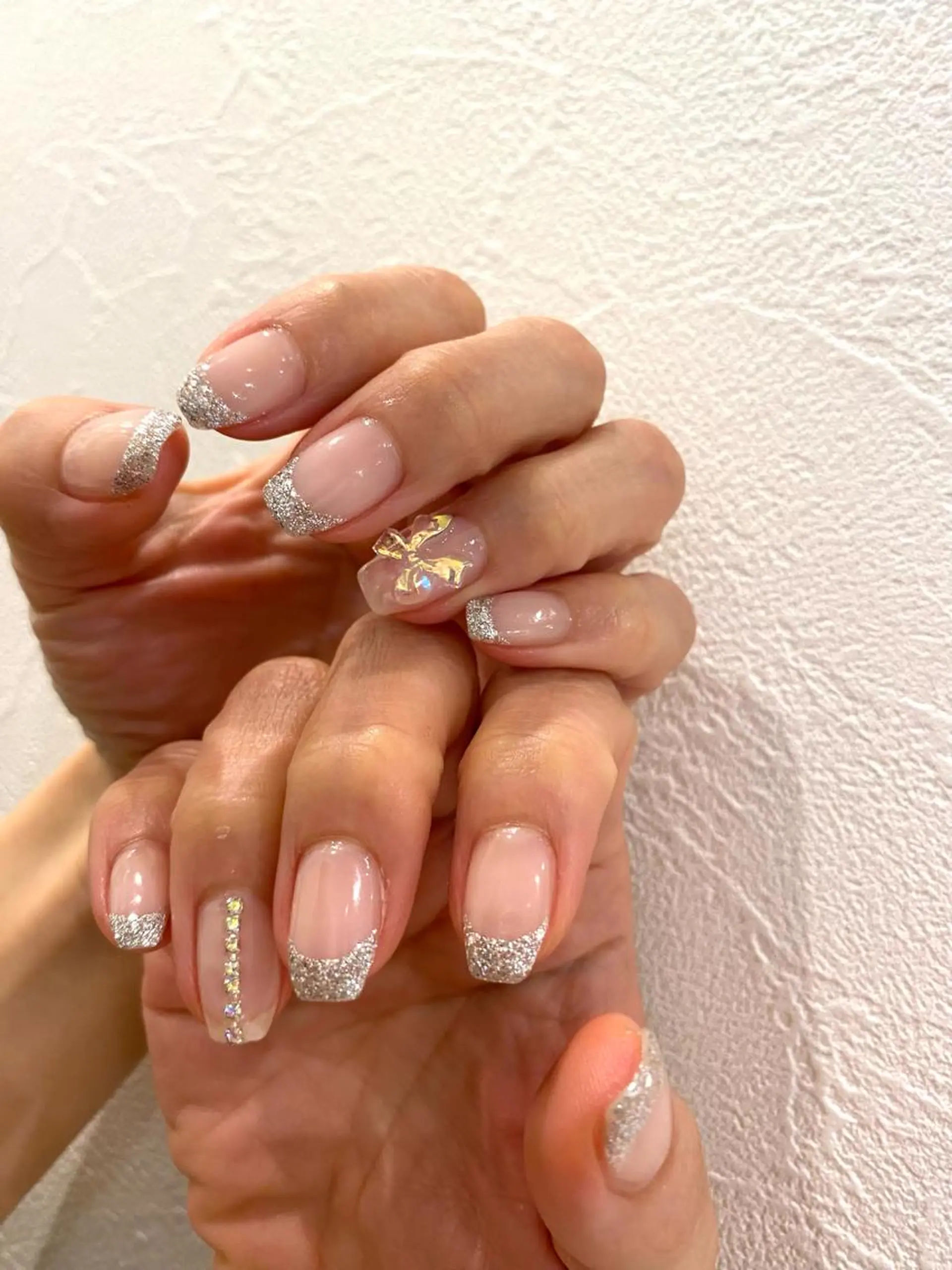 ネイル フレンチネイル キラキラネイル ラメ(グリッター) リボン ストーンネイル ハンドネイル Ann nailのネイルデザイン