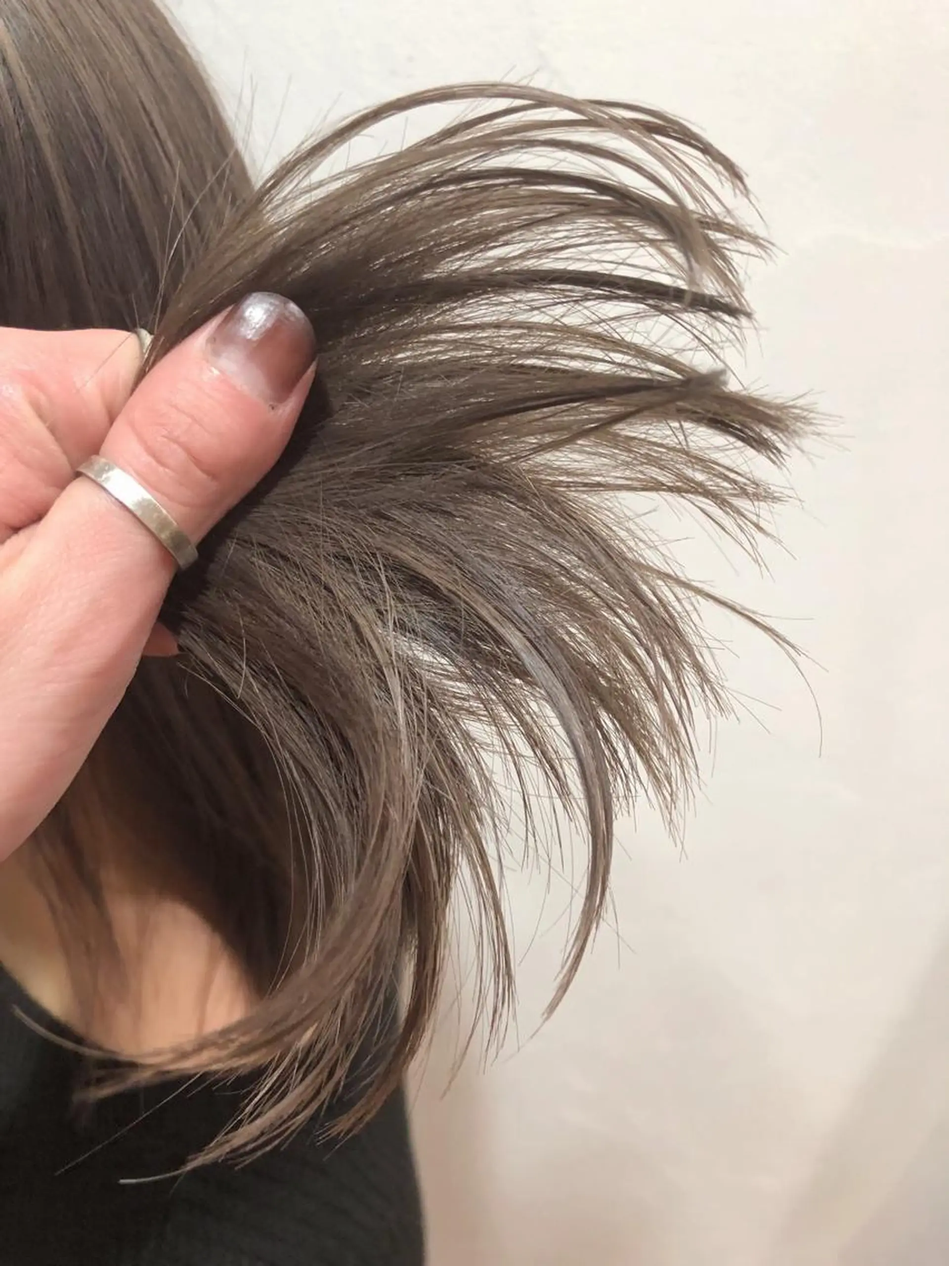 ショート カラー グレージュ メンズカット特化柏駅 徒歩3分LOUのヘアスタイル