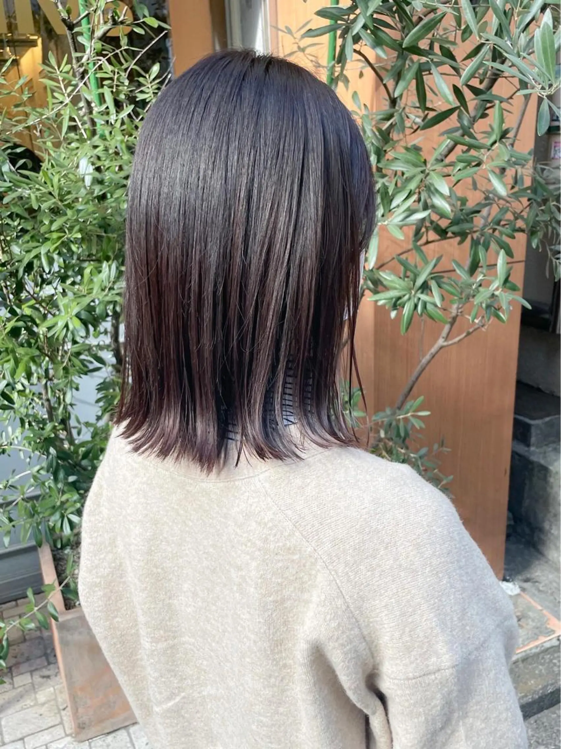 ミディアム カラー Neolive 千尋のヘアスタイル