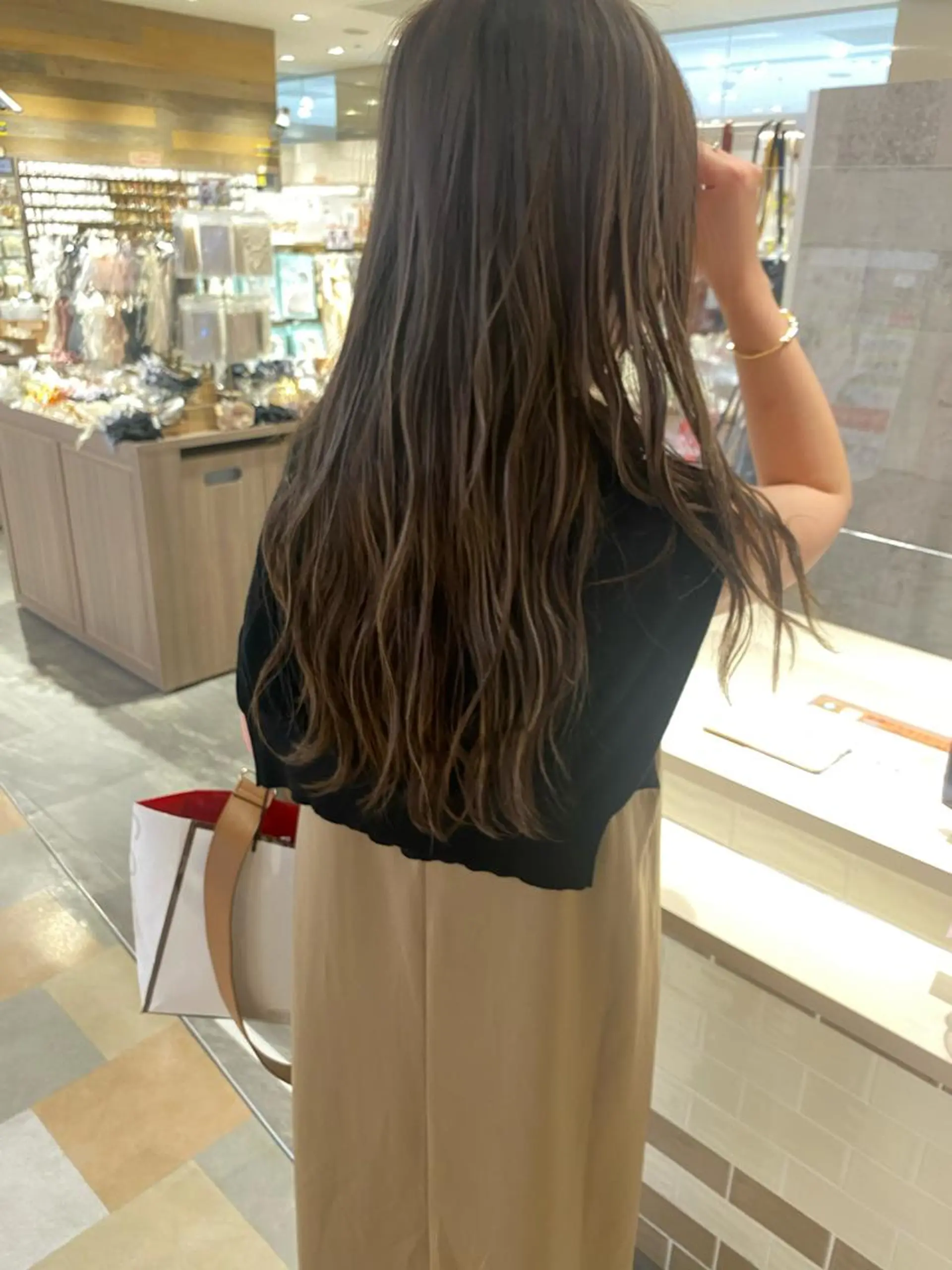 ロング ヘアカラー トリートメント 🌼ハイライト透明感 🌼maiのヘアスタイル