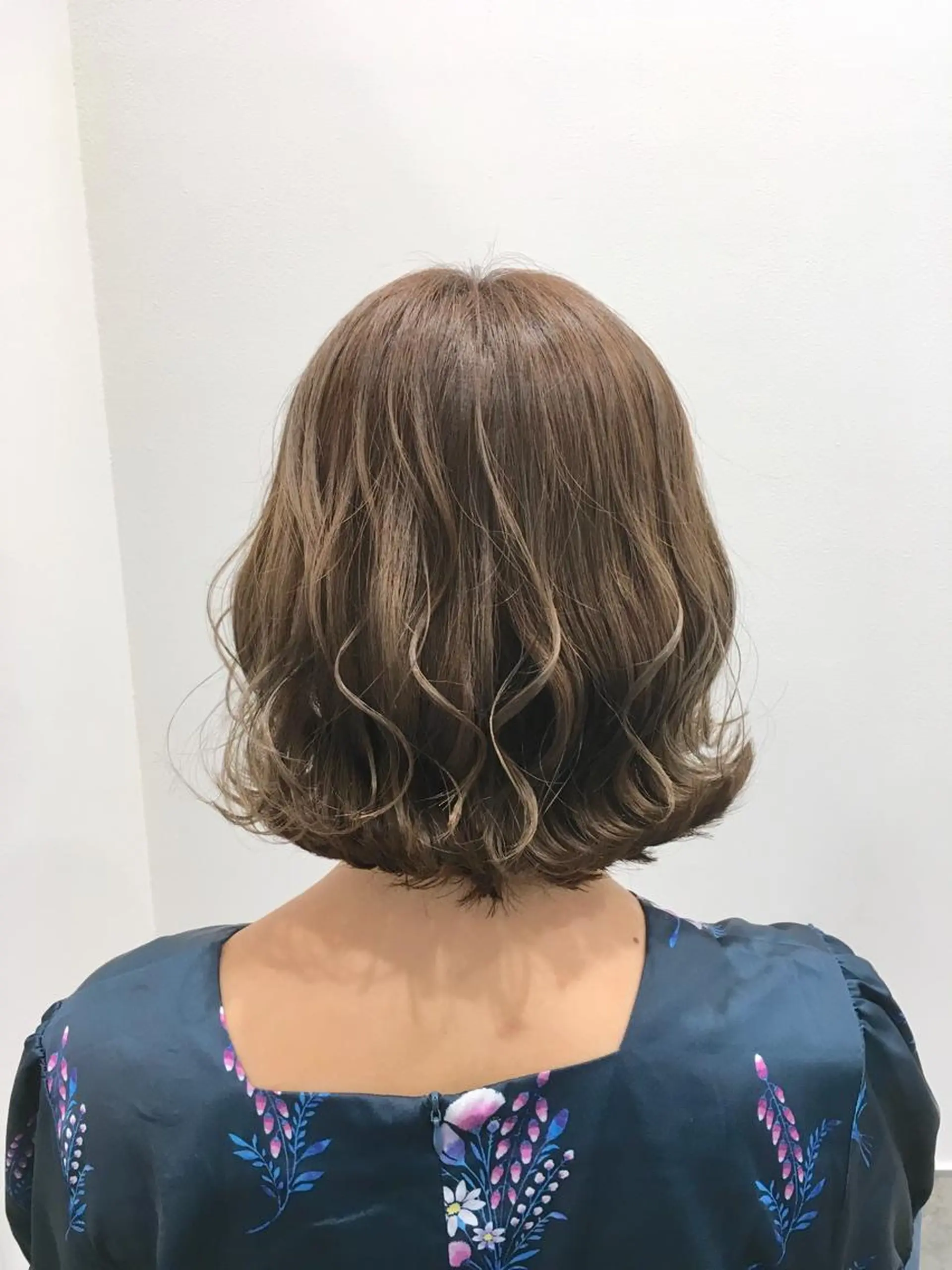 ショート カラー ベージュカラー カット ヘアカラー トリートメント ヘッドスパ ヘアセット yoshi ☆のヘアスタイル