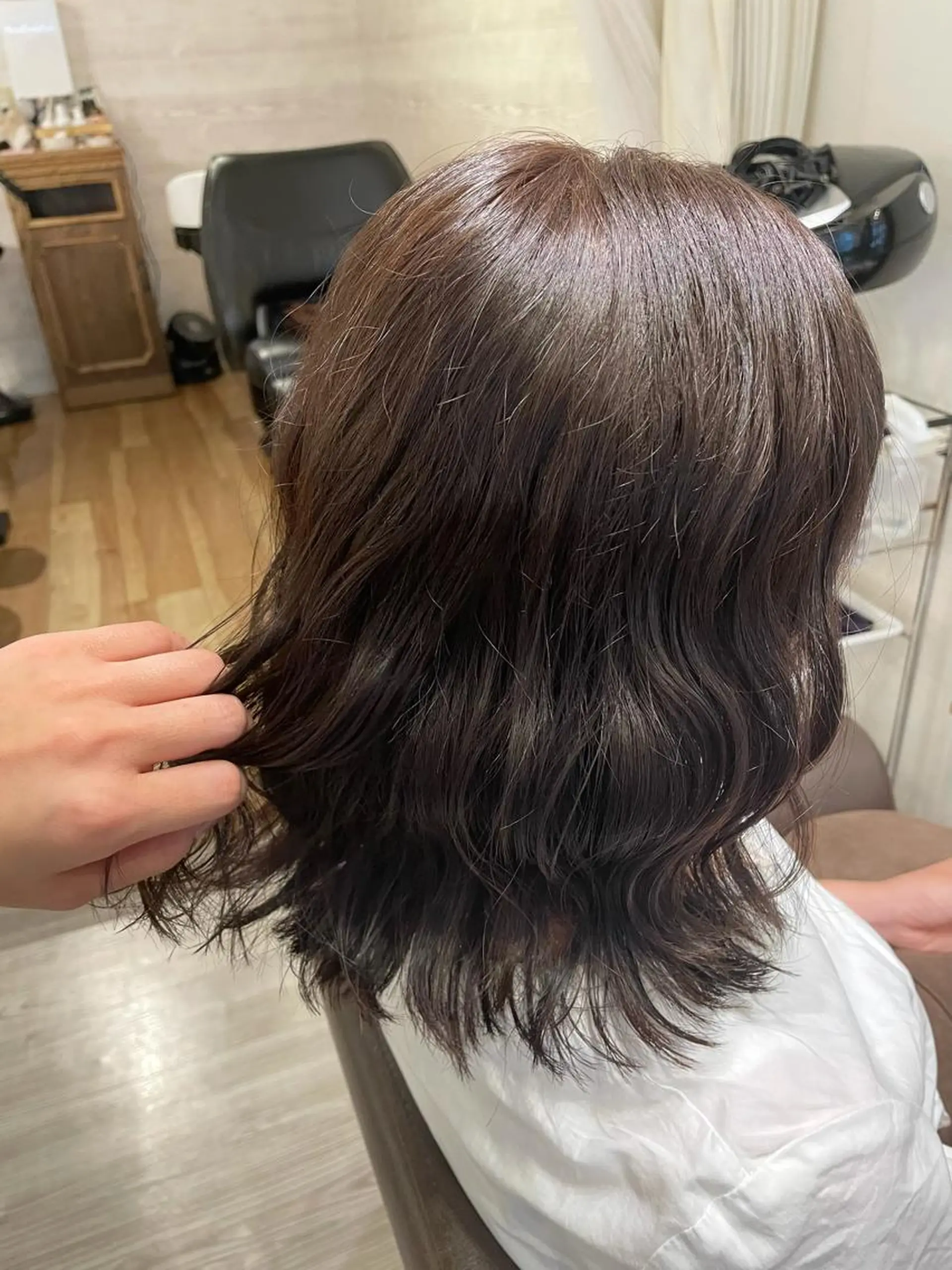 セミロング カラー 透明感カラー 千野 優由のヘアスタイル