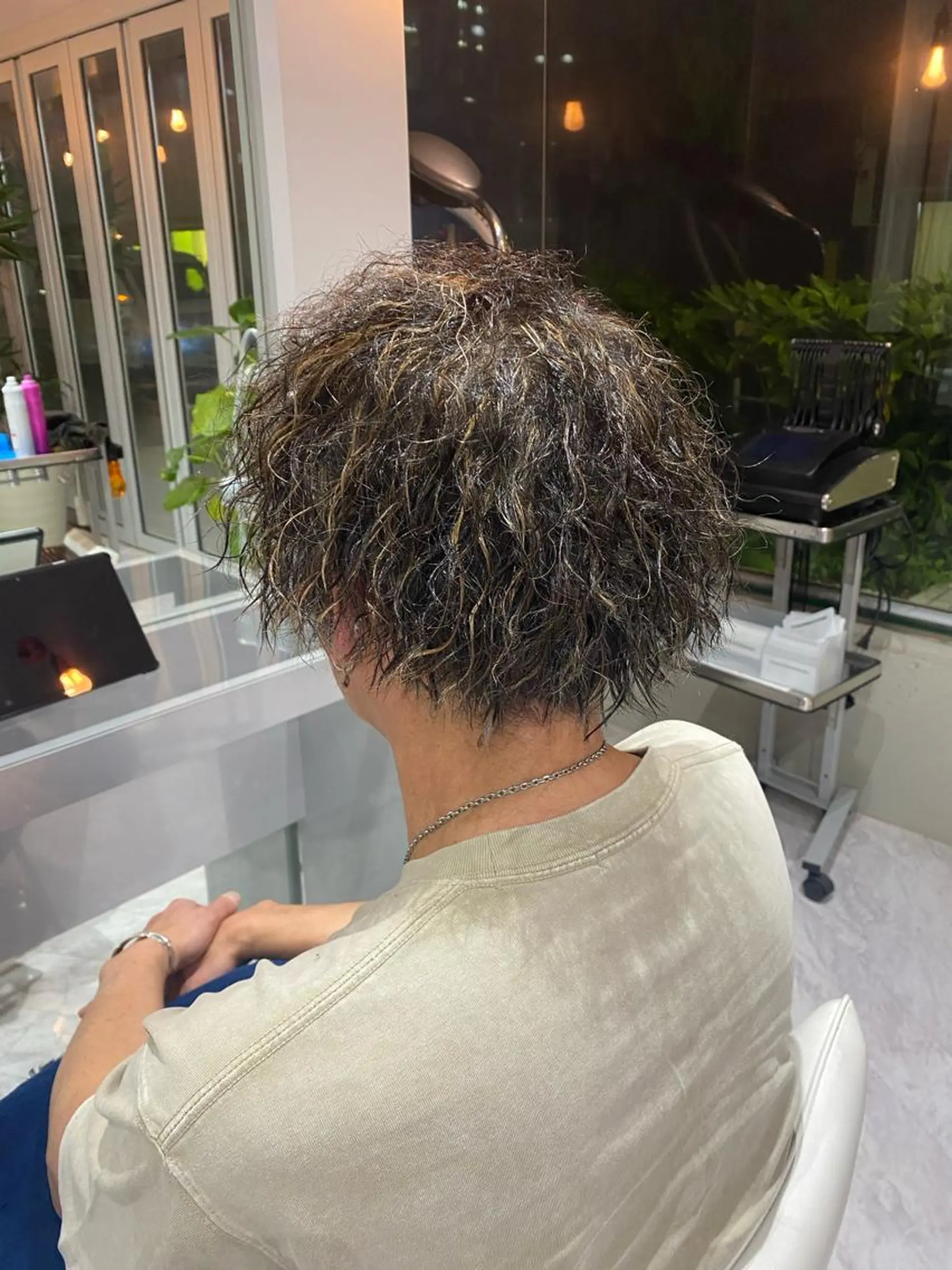 ショート カラー ブリーチ ハイライトカラー ハイライト トリートメント Riganuts王子 Hayato✂︎のヘアスタイル