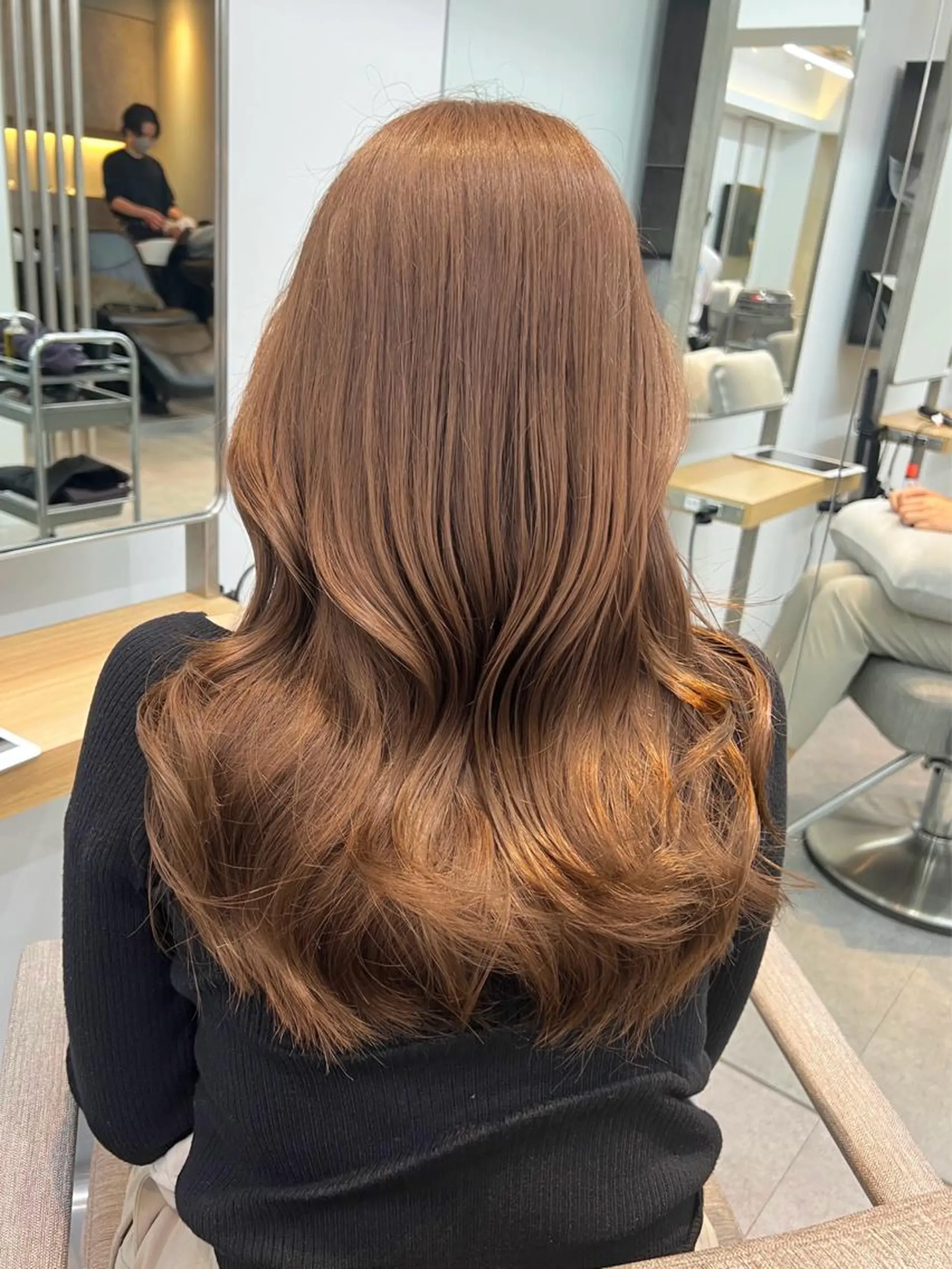 セミロング カット ヘアカラー 🫧髪質改善•艶カラ ー特化🫧谷奥甲太のヘアスタイル