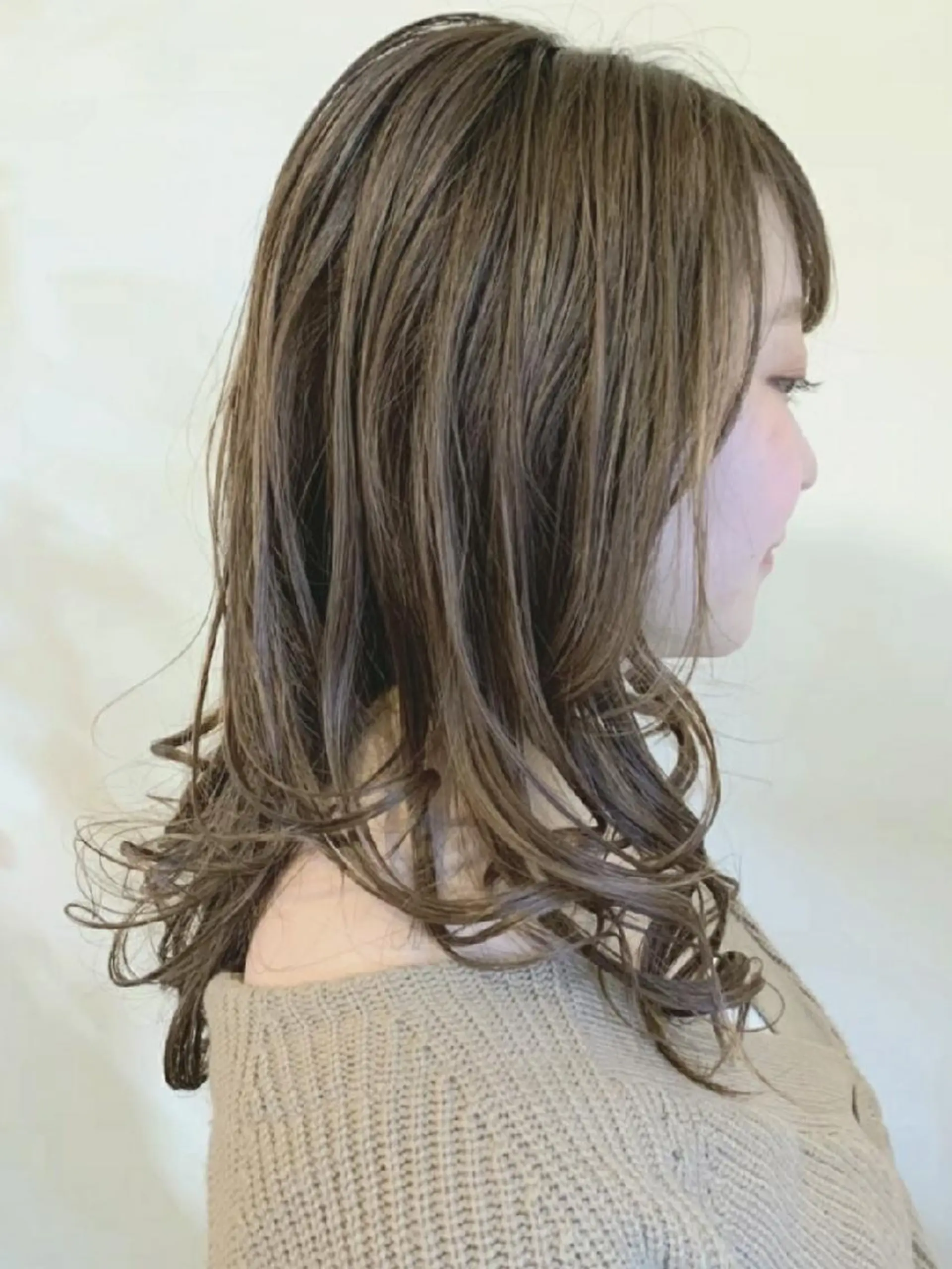 セミロング カラー 【大宮】デザイナー Anne 諳 アンのヘアスタイル