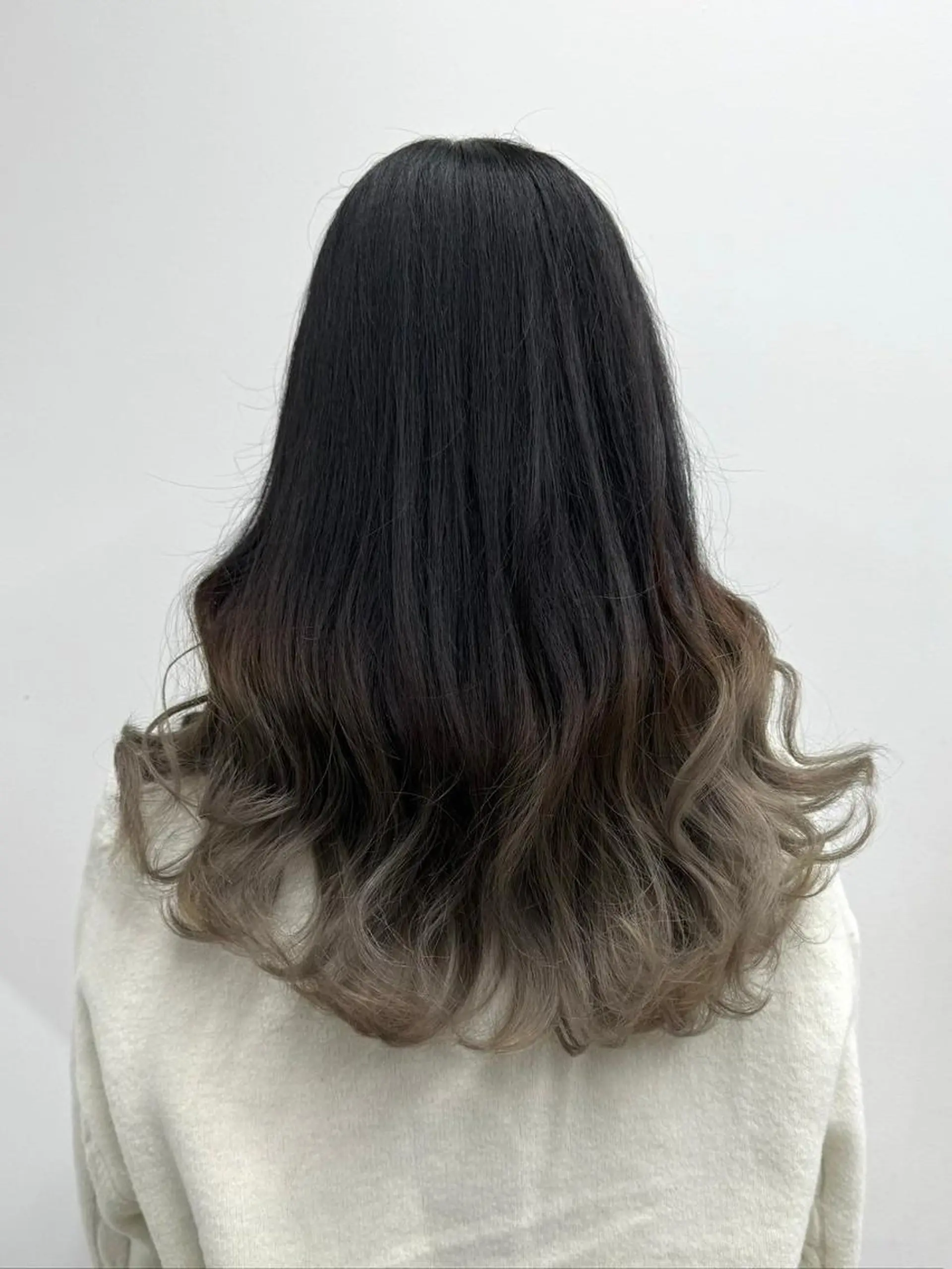 カラー アディクシーカラー アッシュ ブルーカラー ダークアッシュ グレージュ 【公式】amble luxe 中野のヘアスタイル
