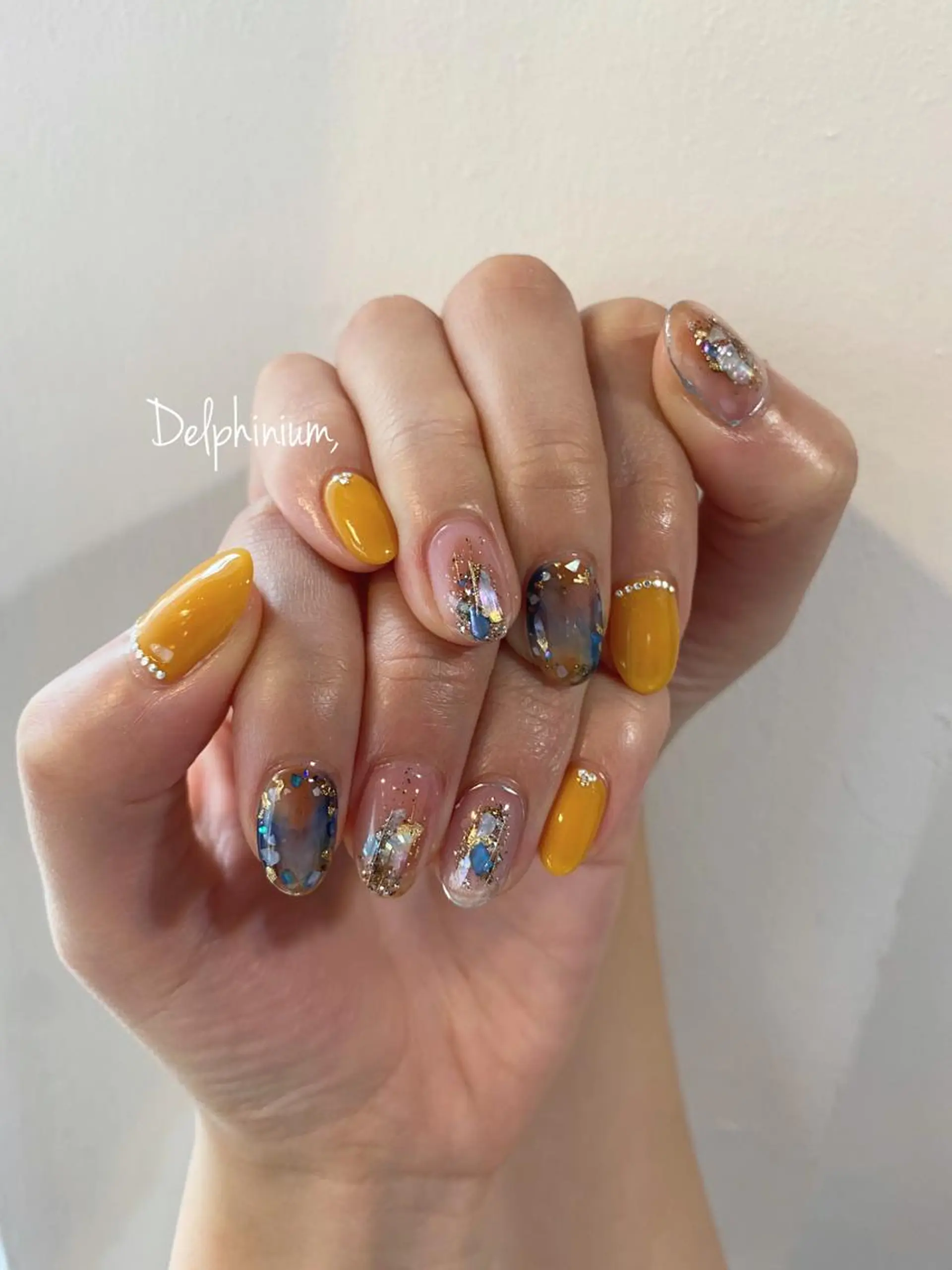 ネイル クリアネイル ニュアンスネイル ハンドネイル 岡本 友恵のネイルデザイン