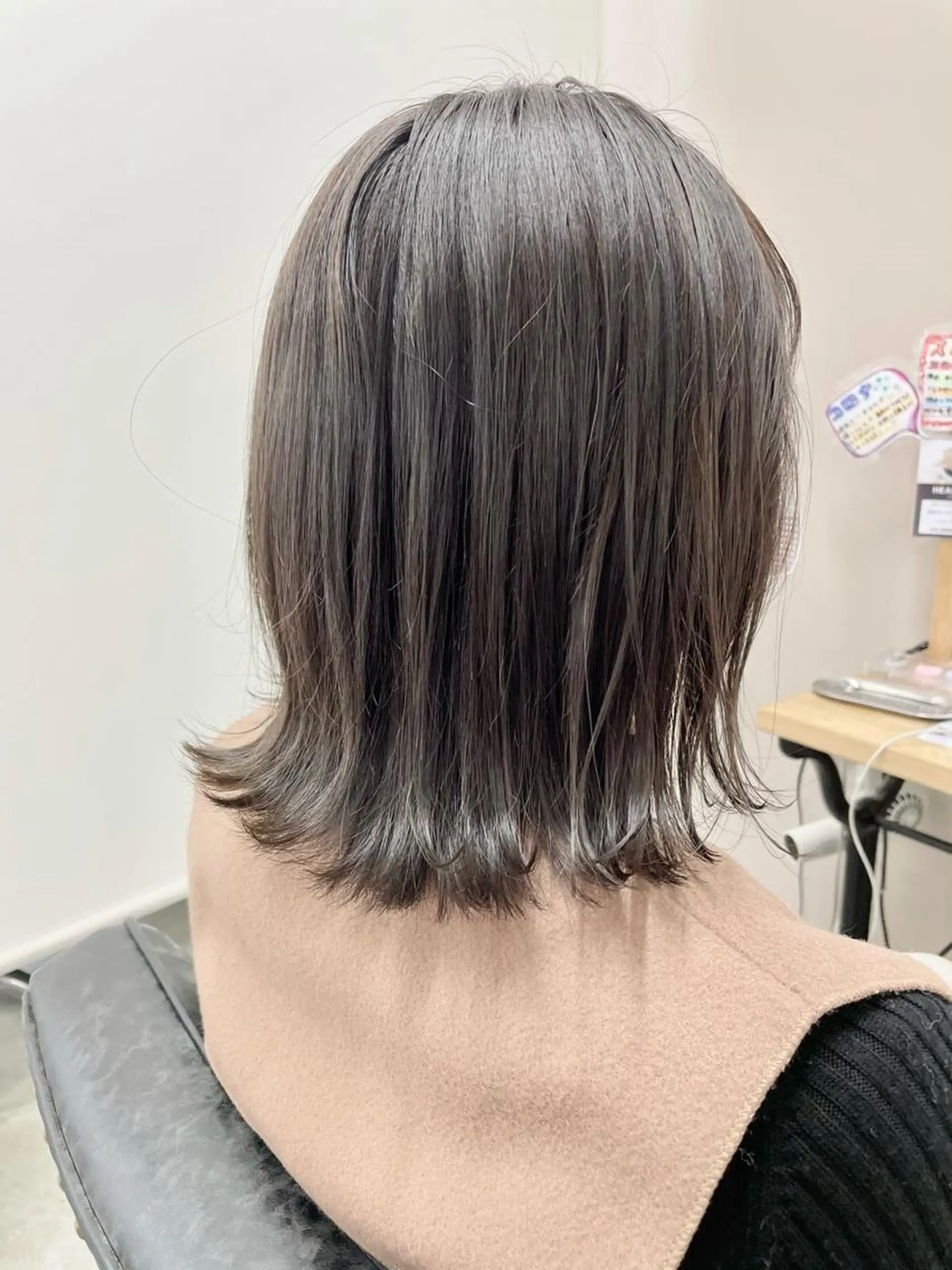 ショート カラー 肌に馴染む暗髪 梅田・増田のヘアスタイル