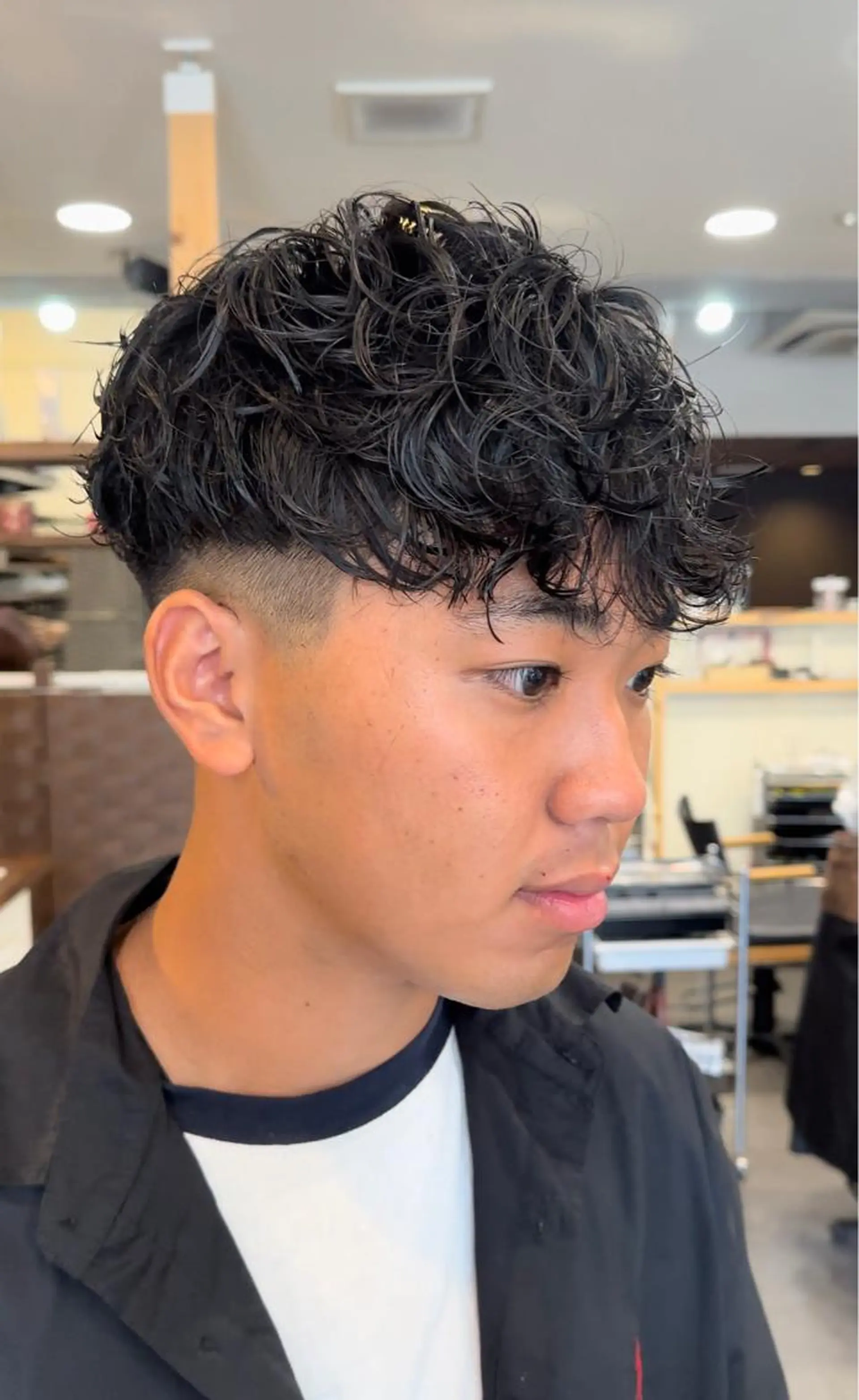 パーマ メンズ フェードカット メンズパーマ プードルパーマ スキンフェード スペインカール カット パーマ 年間2000名担当◎ パーマ職人/仲原佑樹のヘアスタイル