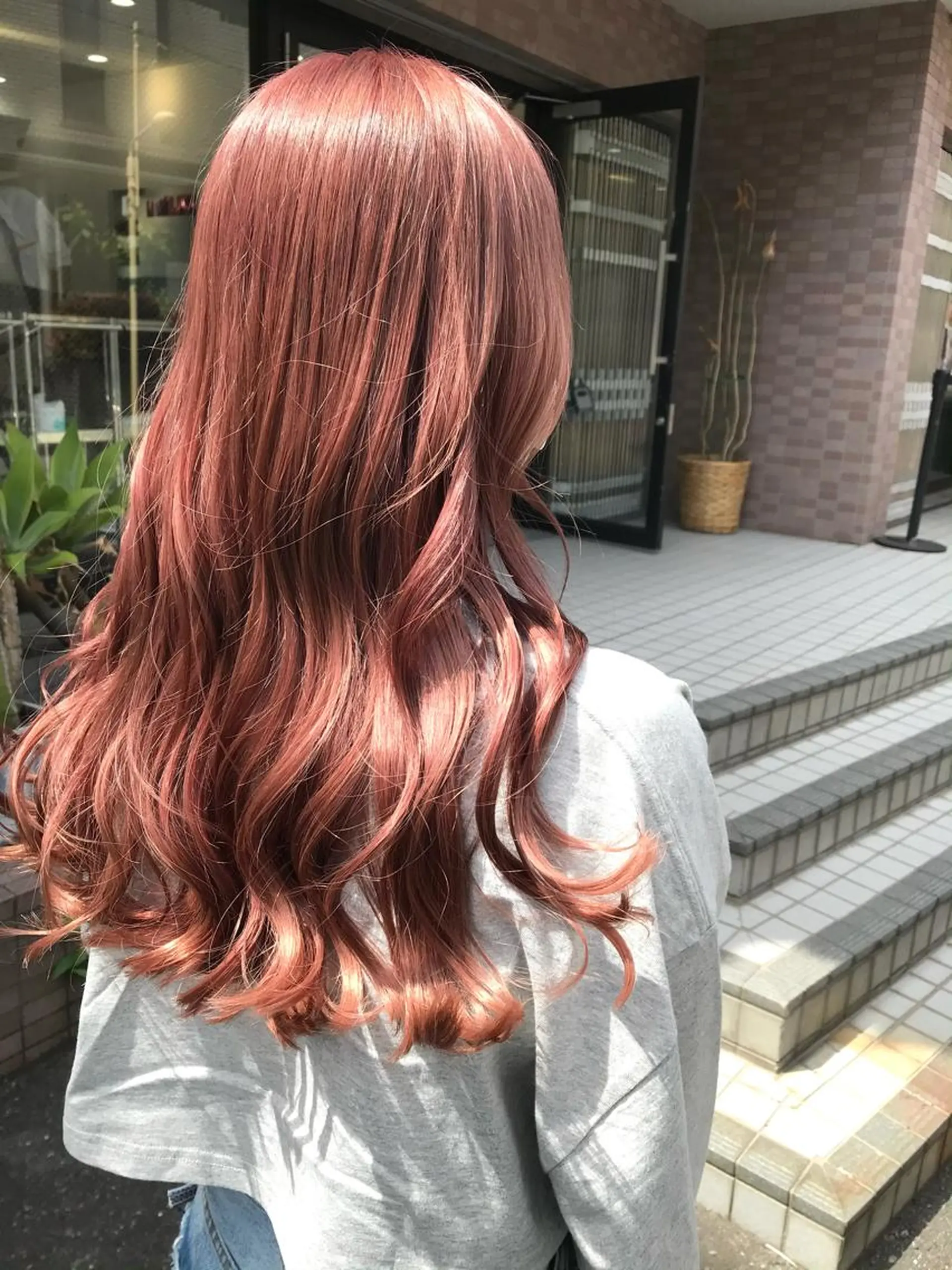 ロング カラー ヘアカラー 横山 奈央のヘアスタイル