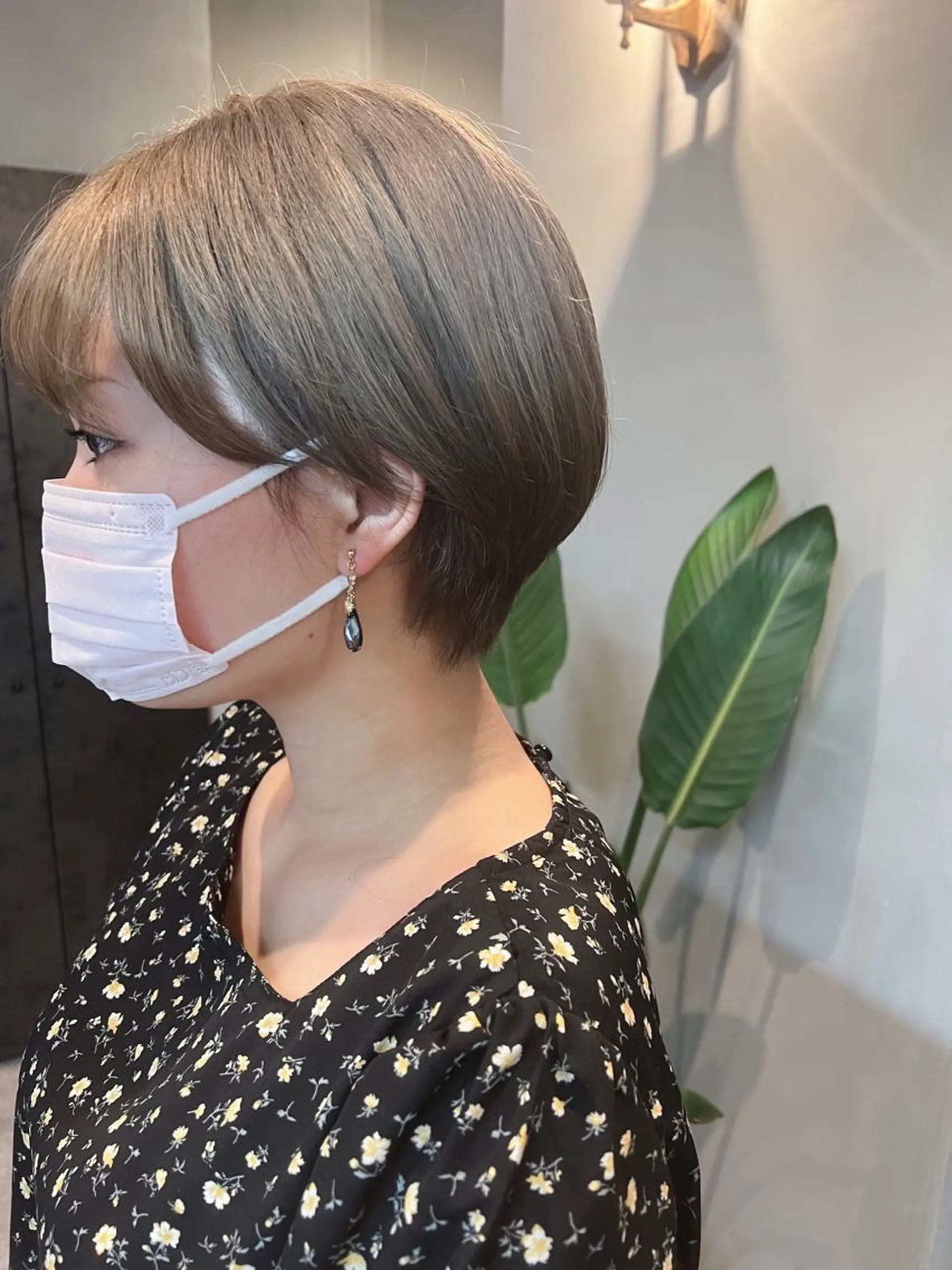 ショート カラー ベージュカラー ミルクティーベージュ ヘアカラー S.BROOM SAYAKA⭐︎のヘアスタイル