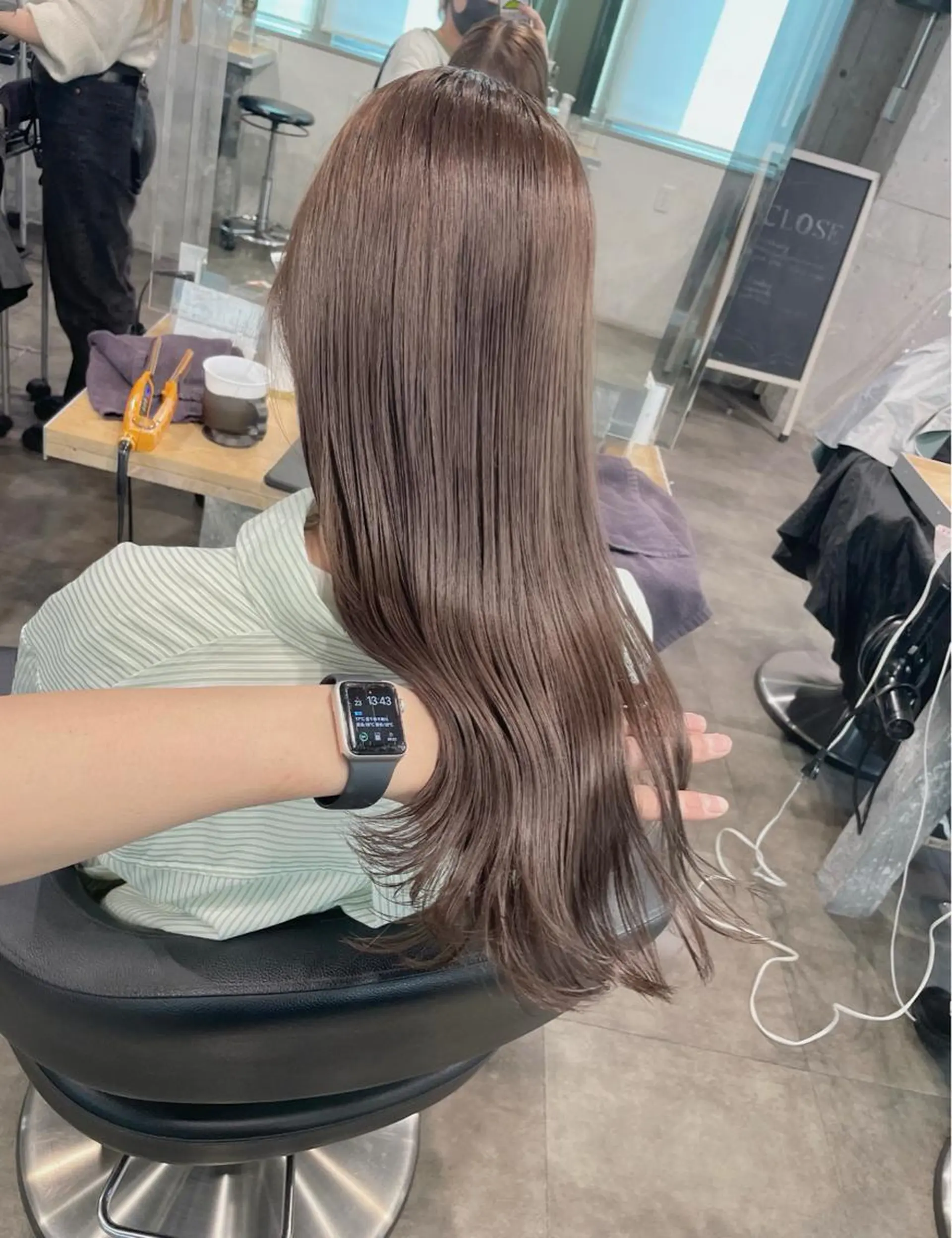 ロング カラー カット ヘアカラー トリートメント ヘッドスパ ヘアセット ベージュカラー💖 やすひろのヘアスタイル