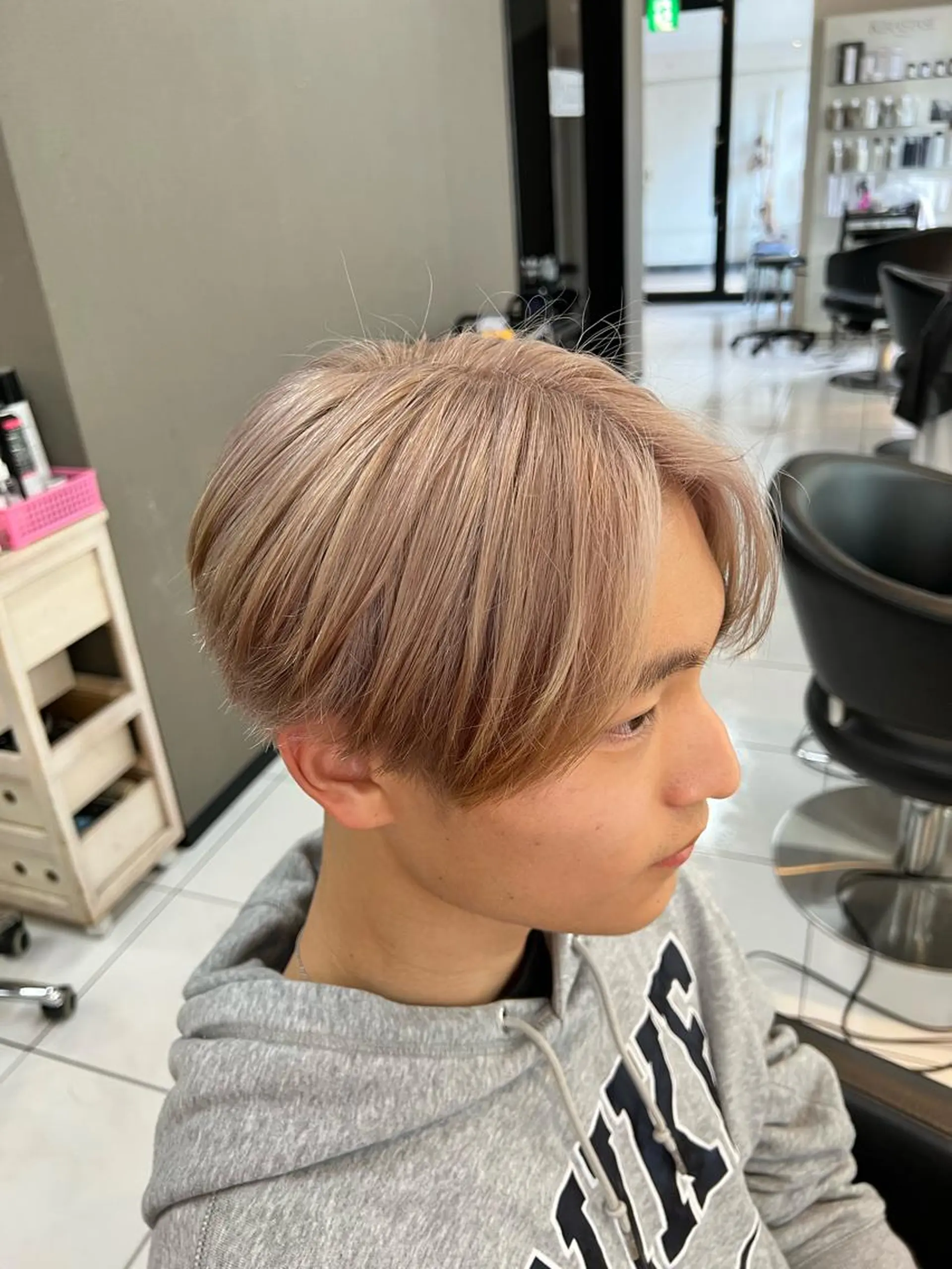 カラー メンズ メンズブリーチ メンズハイライト メンズメッシュ メンズパーマ ブリーチ パーマ特化美容師 茂木広幸のヘアスタイル