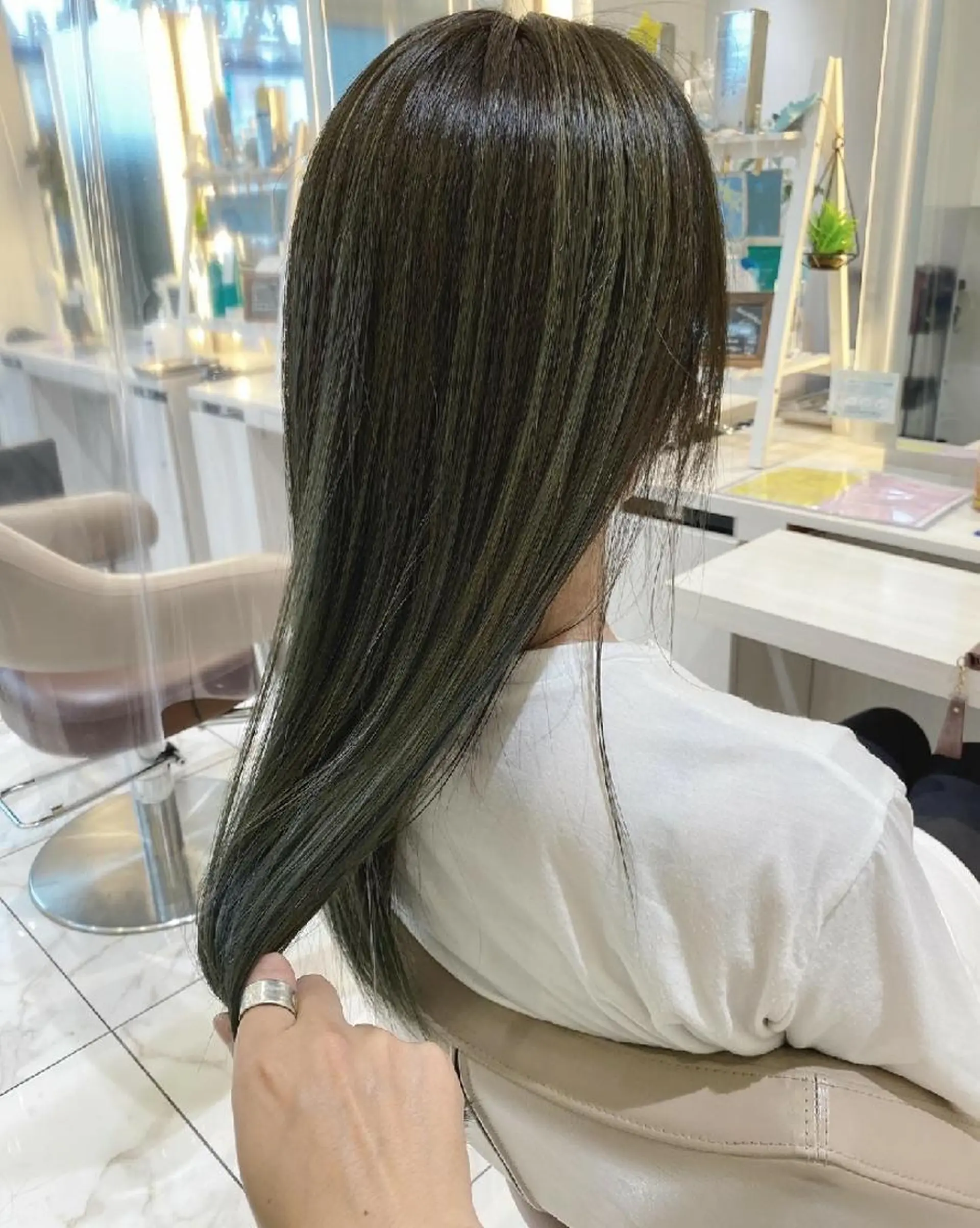 セミロング カラー 透明感カラー ハイライトカラー ハイライト ヘアカラー ＡＳＨ大宮/ブリーチ 髪質改善/カラーのヘアスタイル