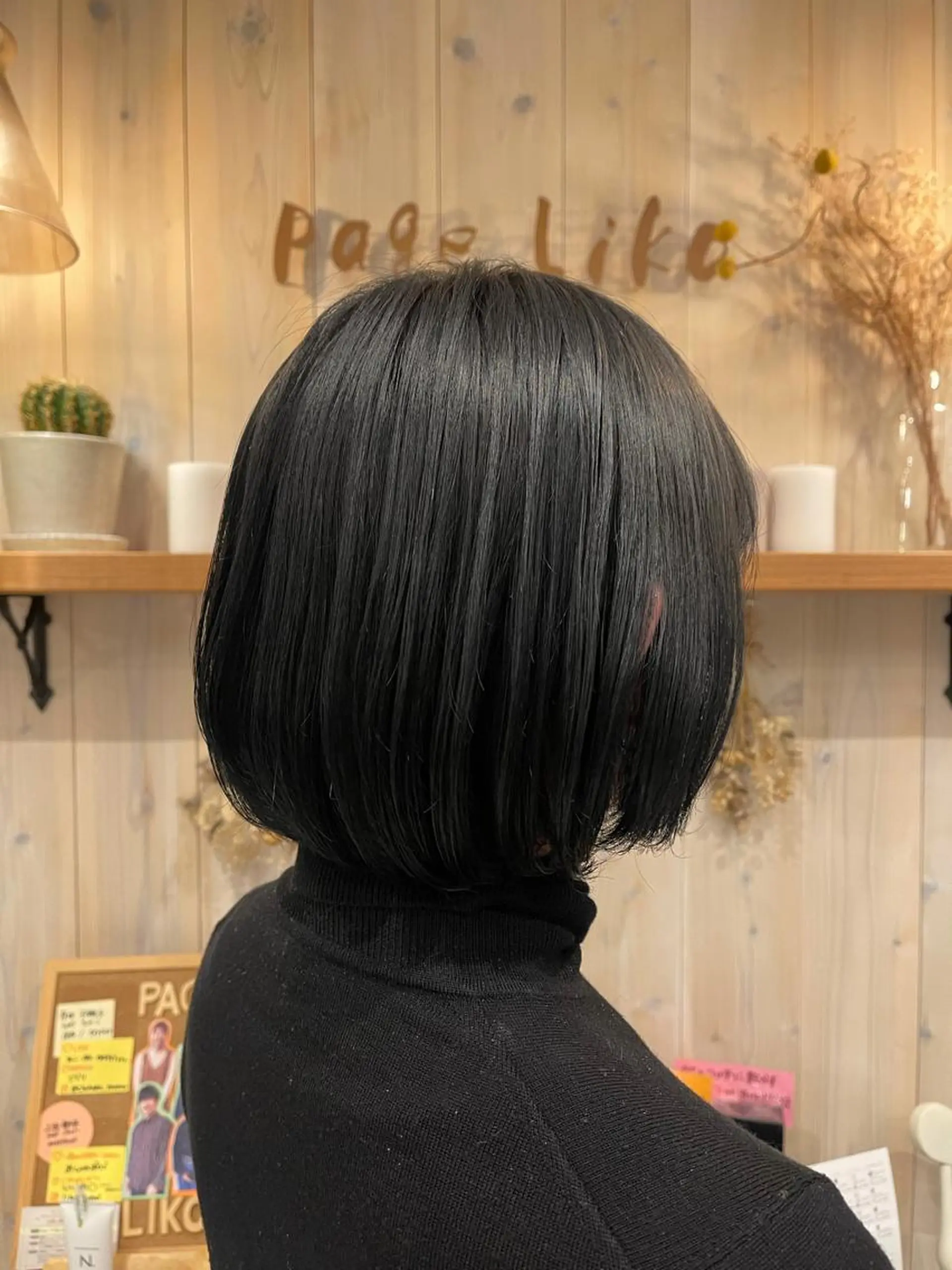 ショート カラー 黒髪 ブルーカラー ブルーブラック アニメオタク美容師/ miharuのヘアスタイル