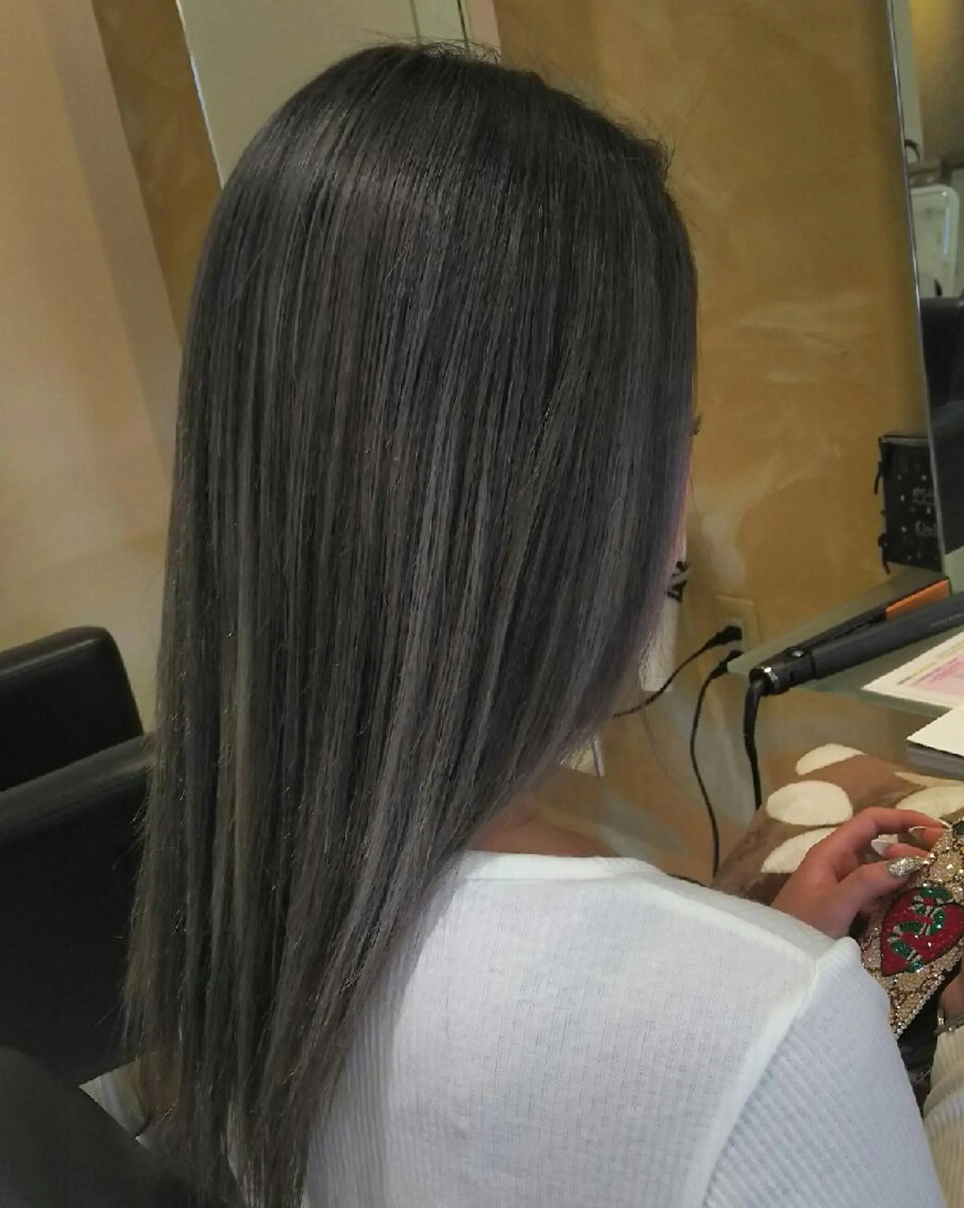 セミロング カラー ハイライトカラー 3Dハイライト 外国人風カラー ハイライト カット ヘアカラー トリートメント SHAFT Ieiriのヘアスタイル