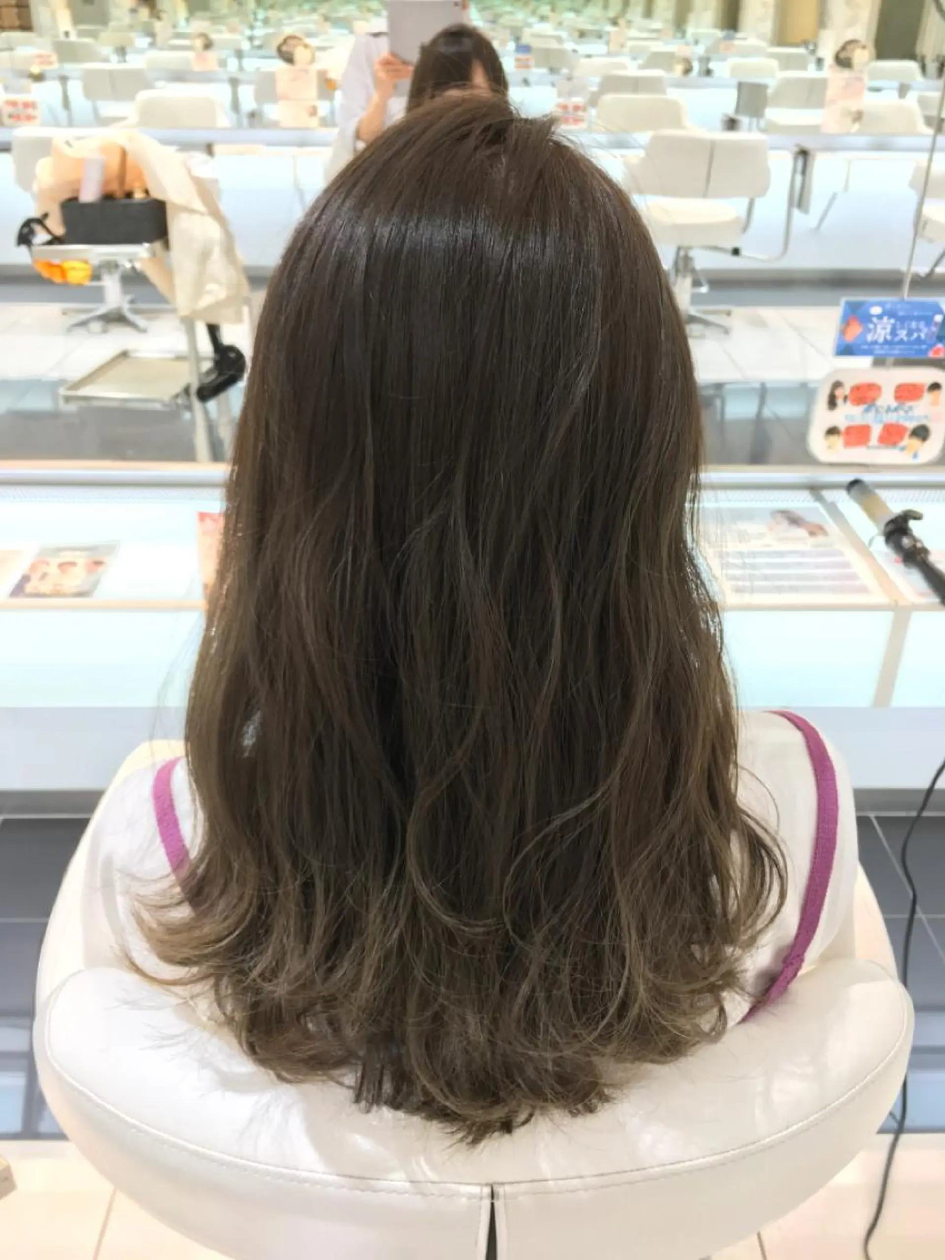 セミロング 特殊カラー/ブリーチ 道満ゆいなのヘアスタイル