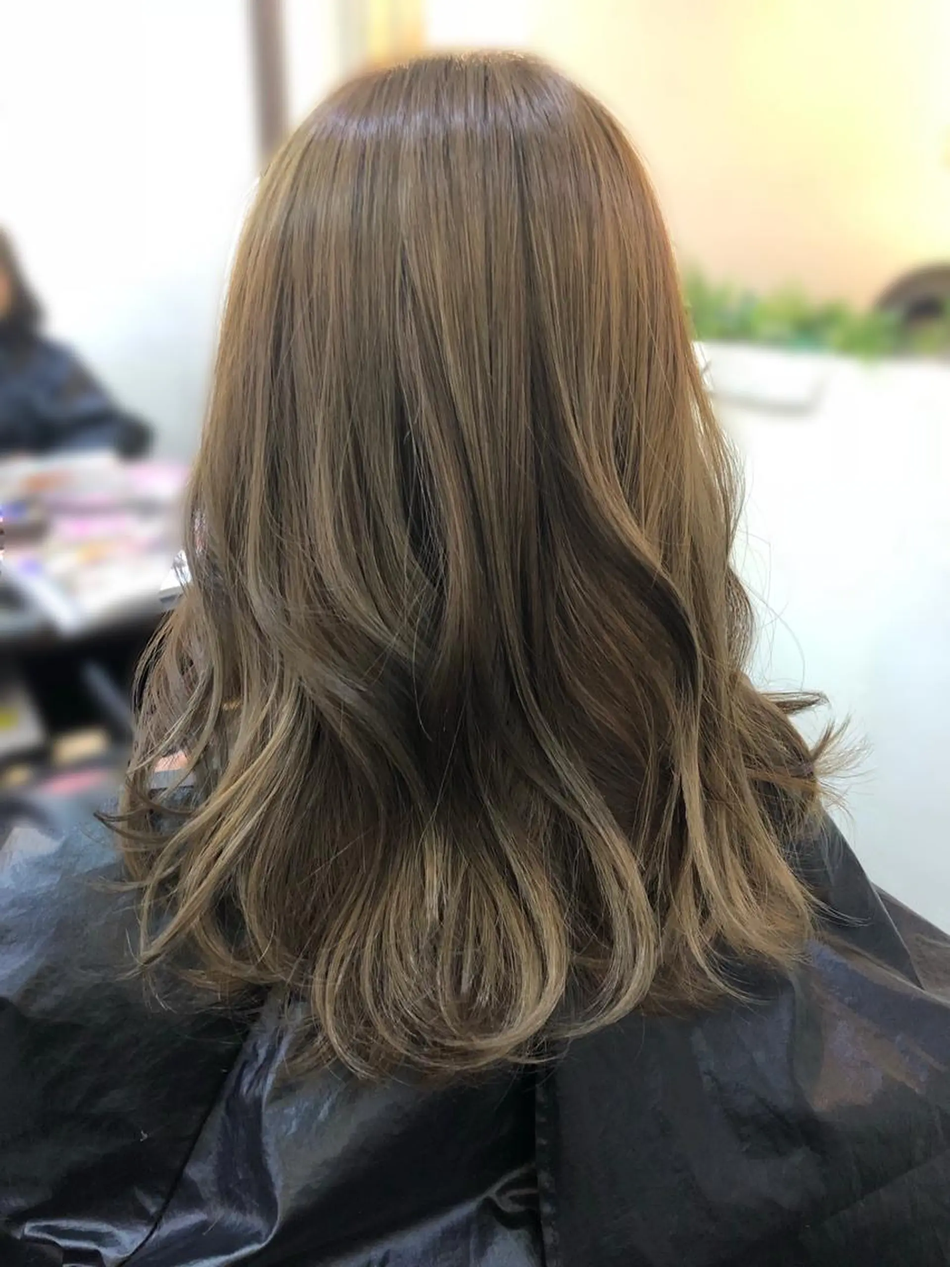 ロング カット ヘアカラー トリートメント 吉田 典弘のヘアスタイル
