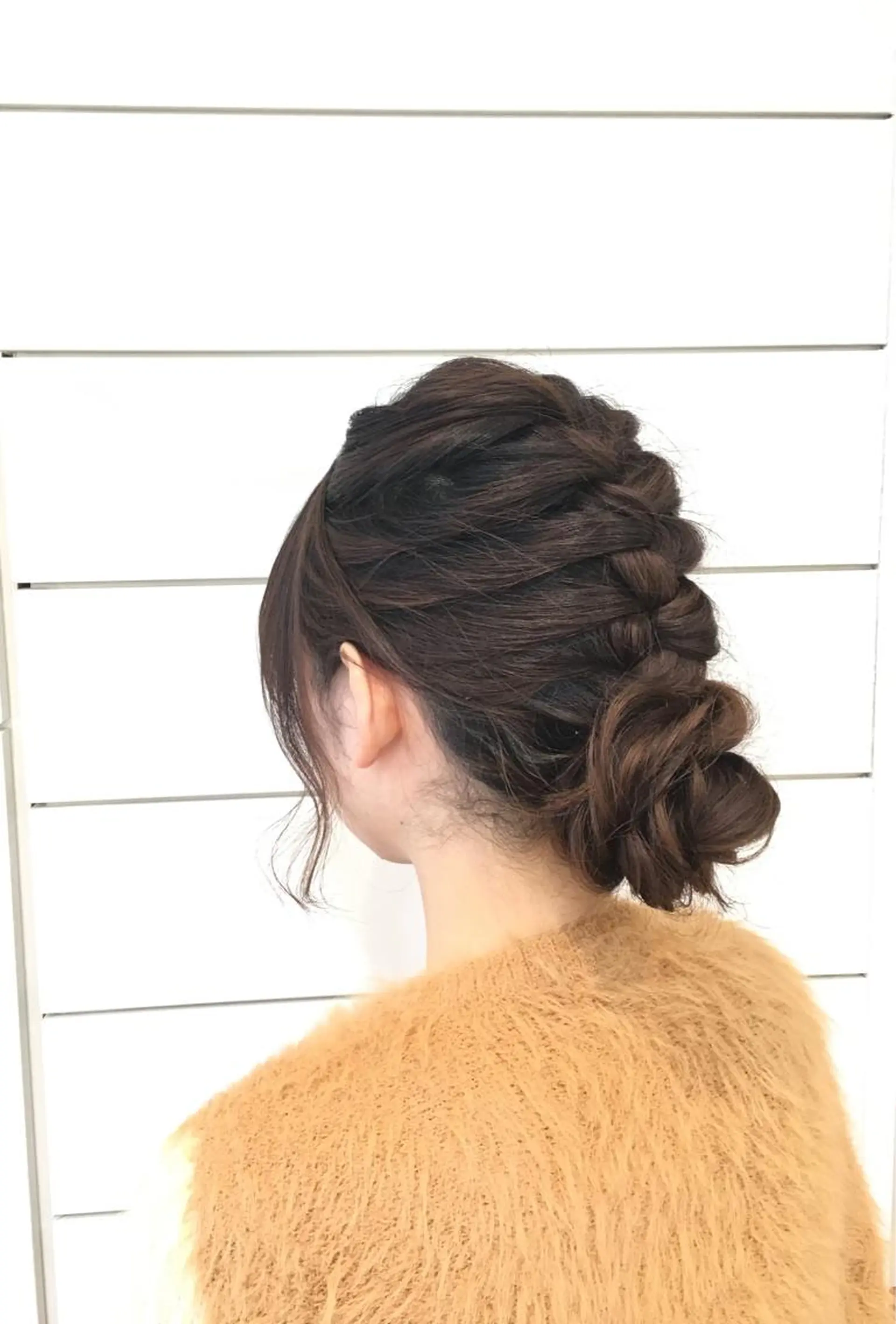 ロング ヘアアレンジ 鍵山 千秋のヘアスタイル