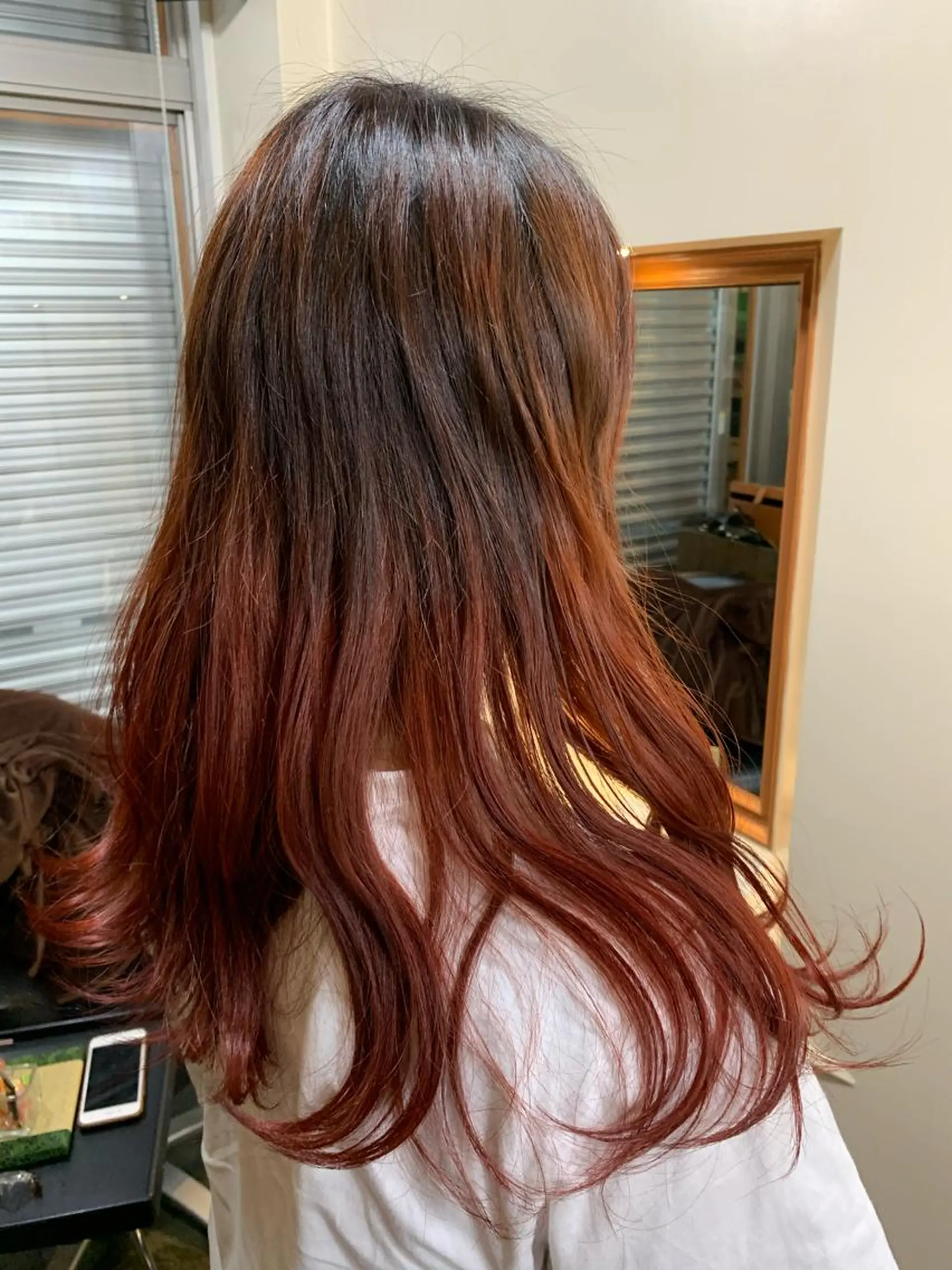 ロング カラー 屋比久 一樹のヘアスタイル